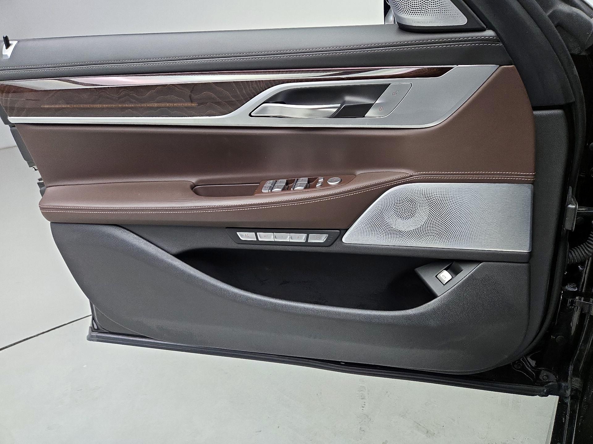 Thumbnail: 2018 BMW 7 Series - 12