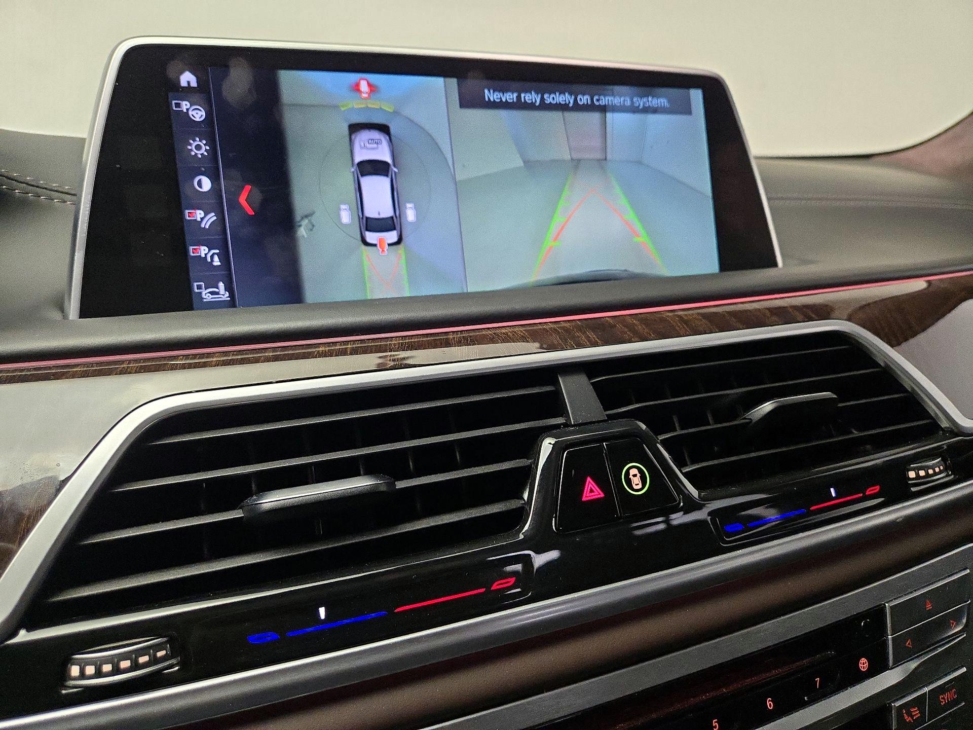 Thumbnail: 2018 BMW 7 Series - 15