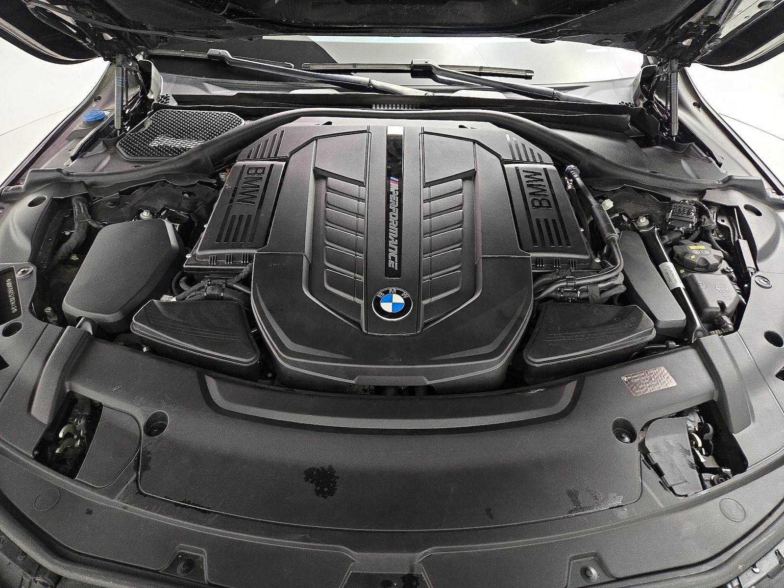 2018 BMW 7 Series M760i - Photo 24