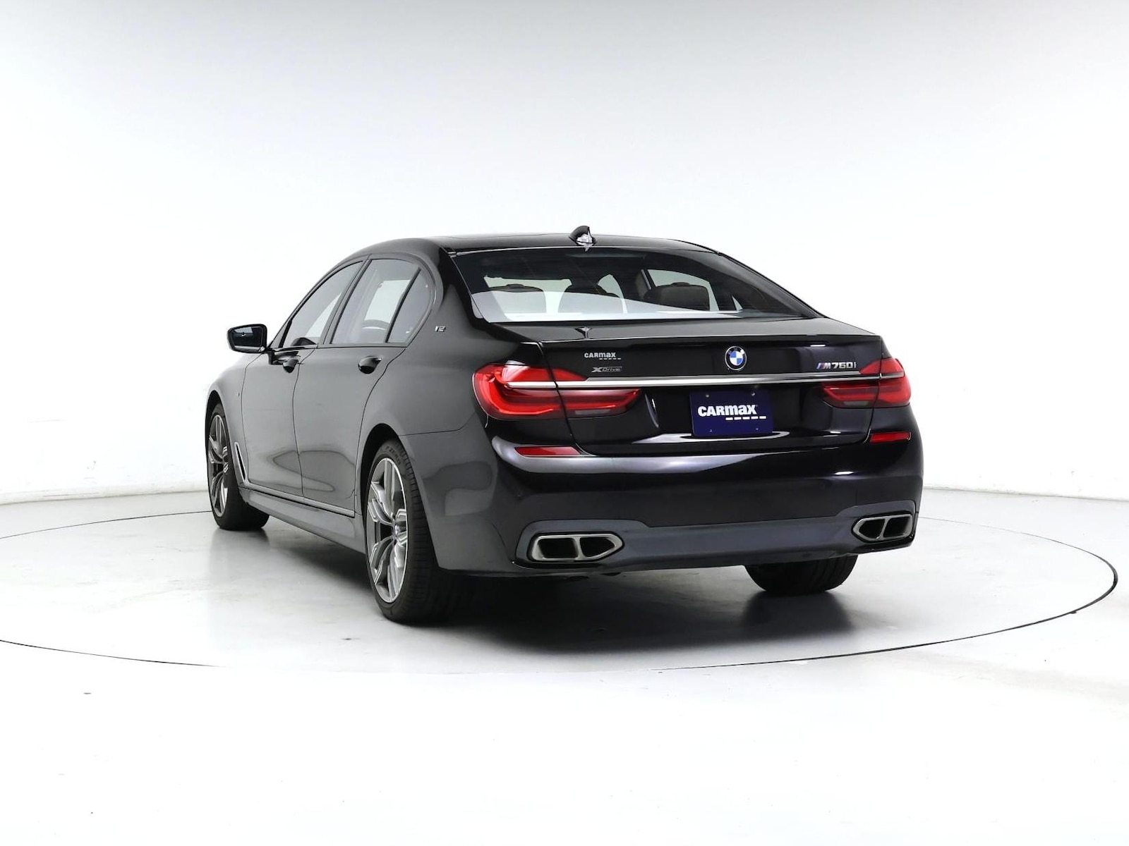 2018 BMW 7 Series M760i - Photo 7
