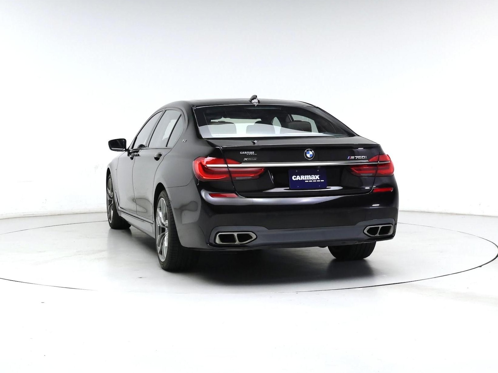 2018 BMW 7 Series M760i - Photo 8