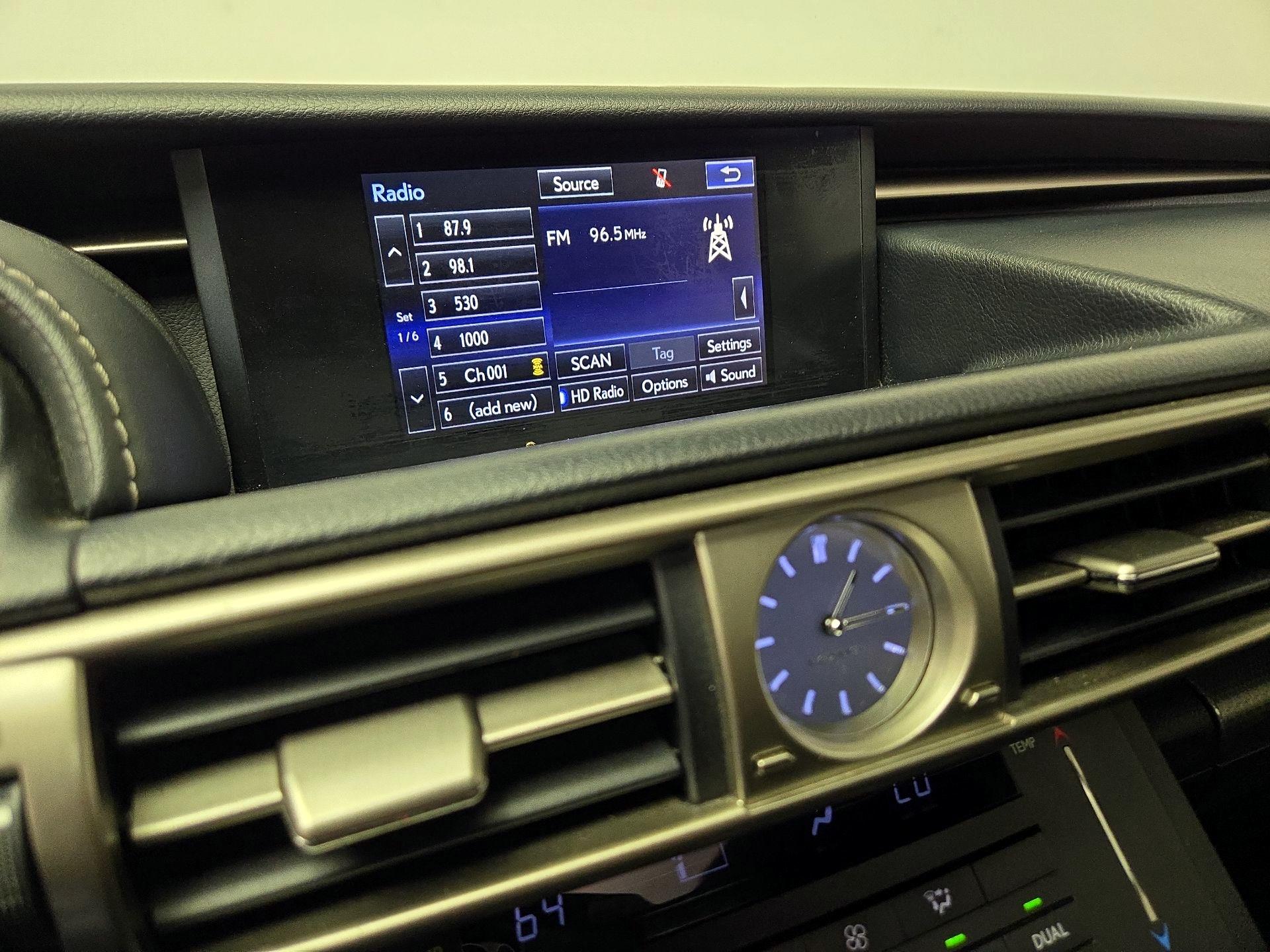 Thumbnail: 2015 Lexus IS - 16