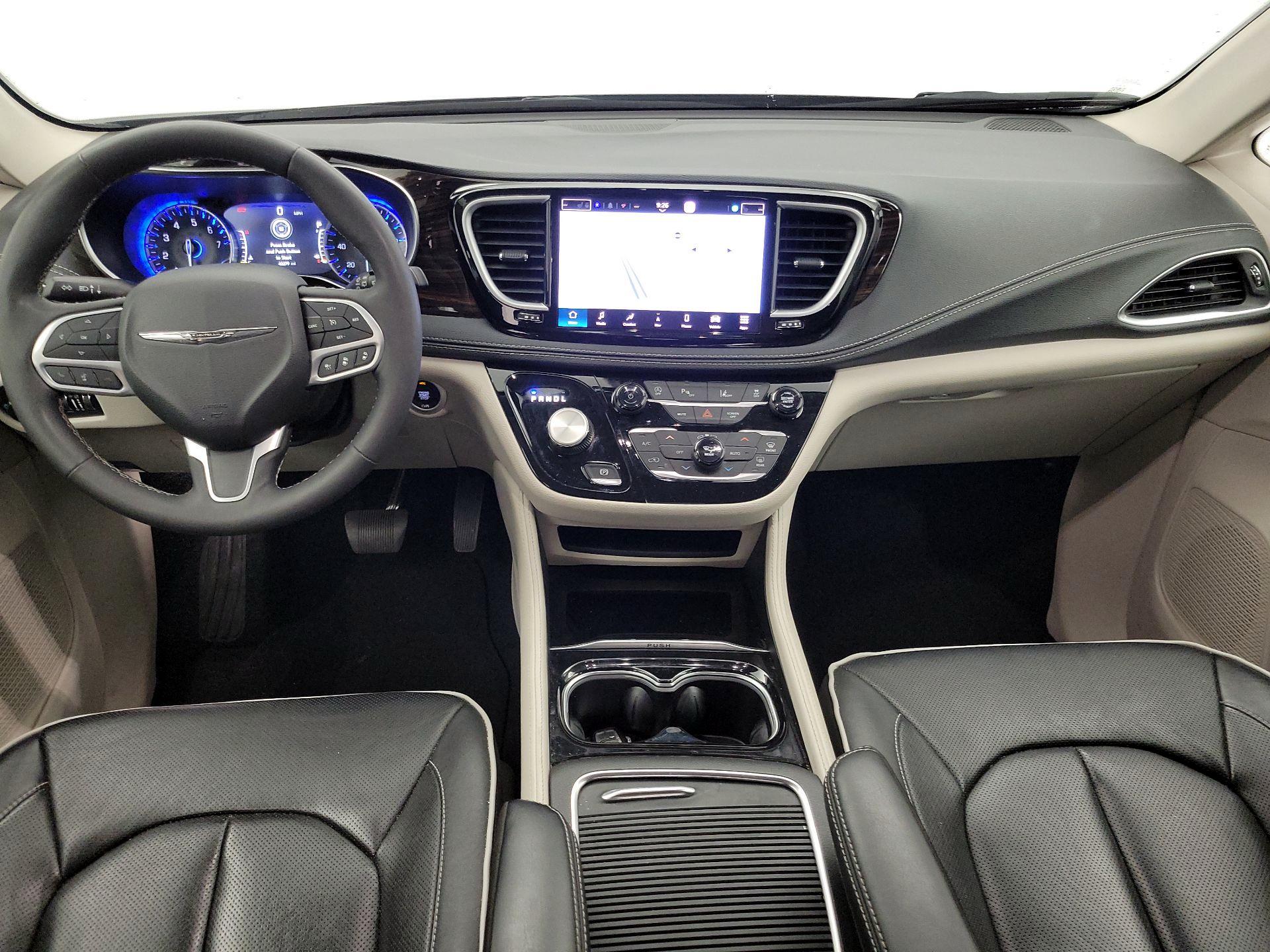 Thumbnail: 2023 Chrysler Pacifica - 11
