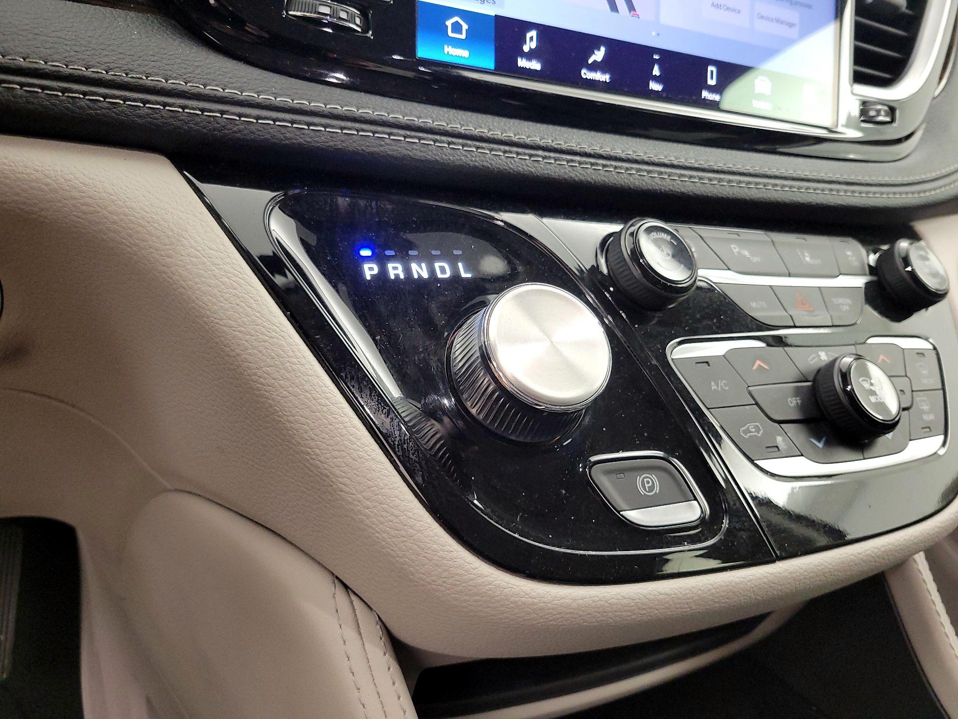 Thumbnail: 2023 Chrysler Pacifica - 18