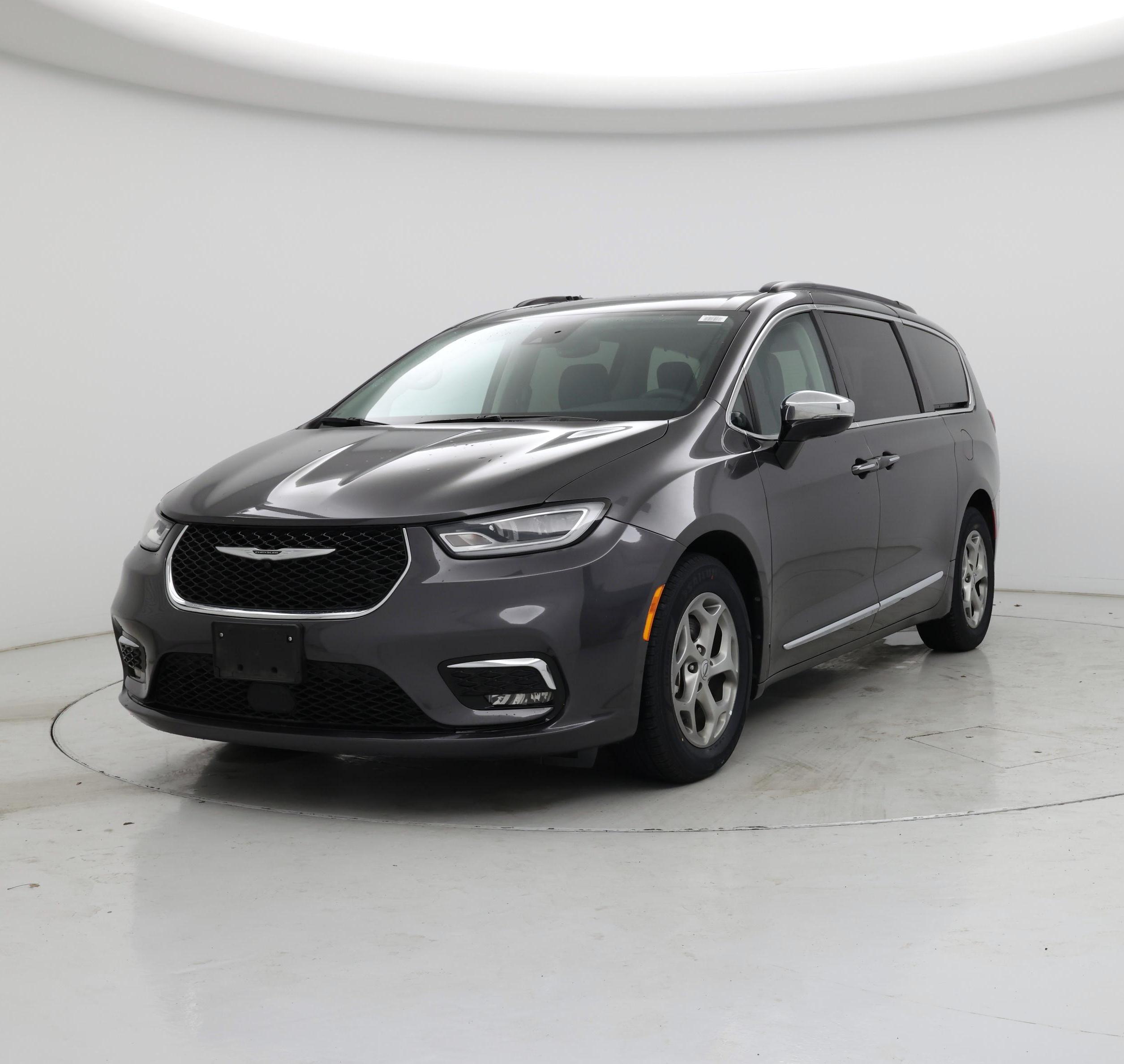 Thumbnail: 2023 Chrysler Pacifica - 4