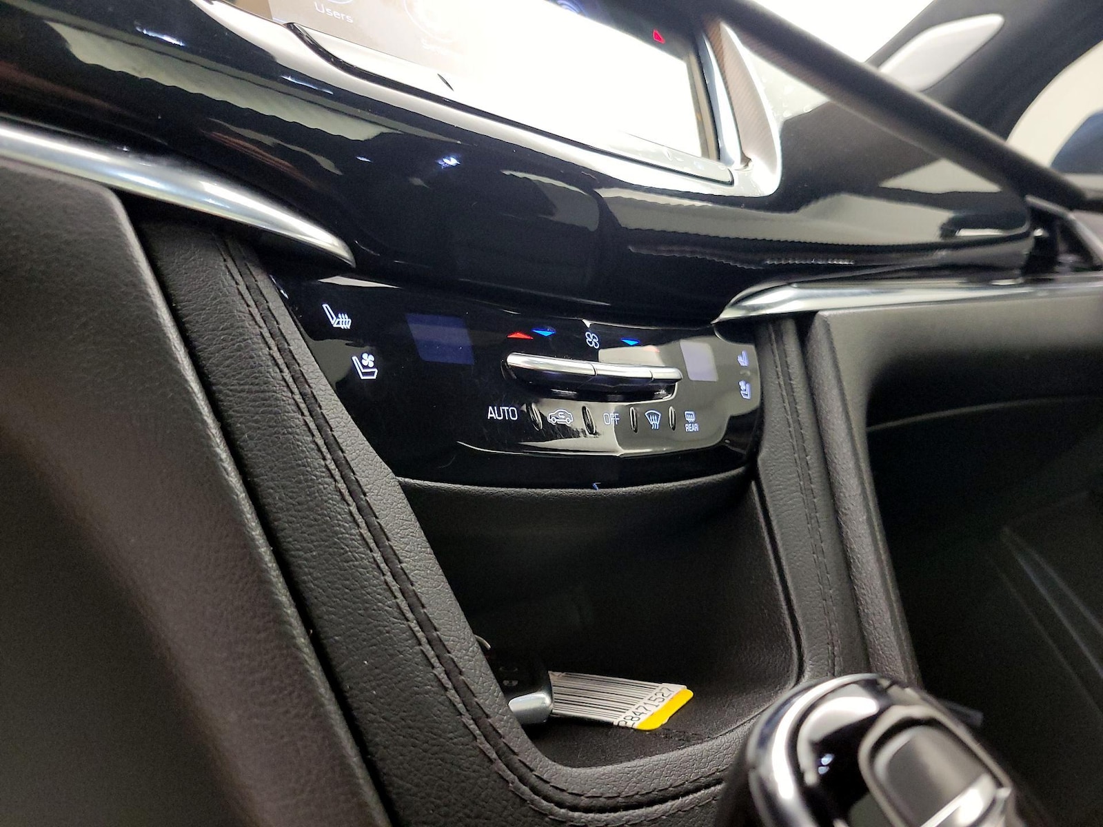 2023 Cadillac XT6 Sport - Photo 16