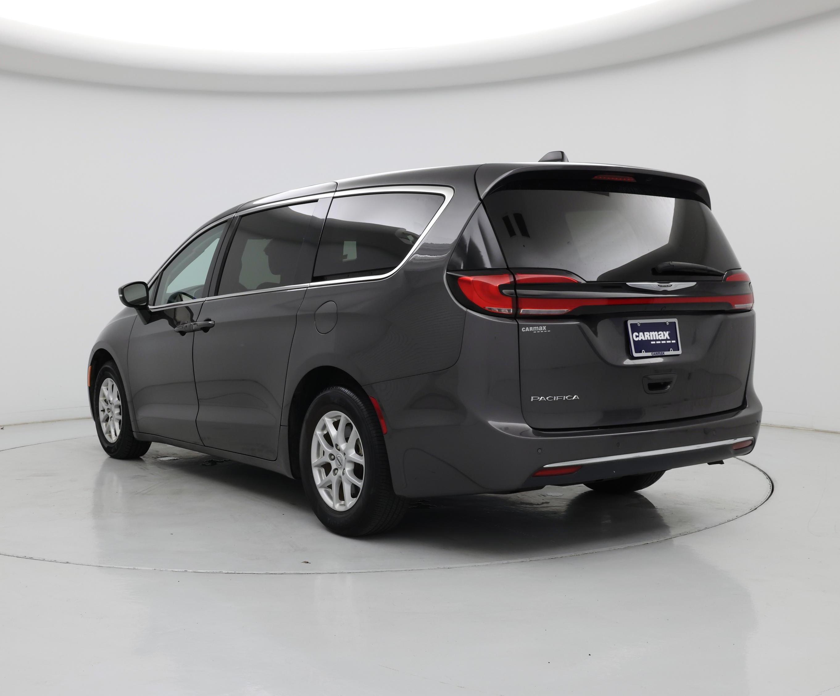 Thumbnail: 2023 Chrysler Pacifica - 2