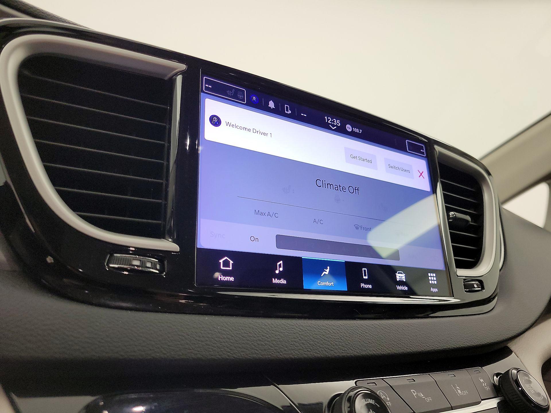 Thumbnail: 2023 Chrysler Pacifica - 15
