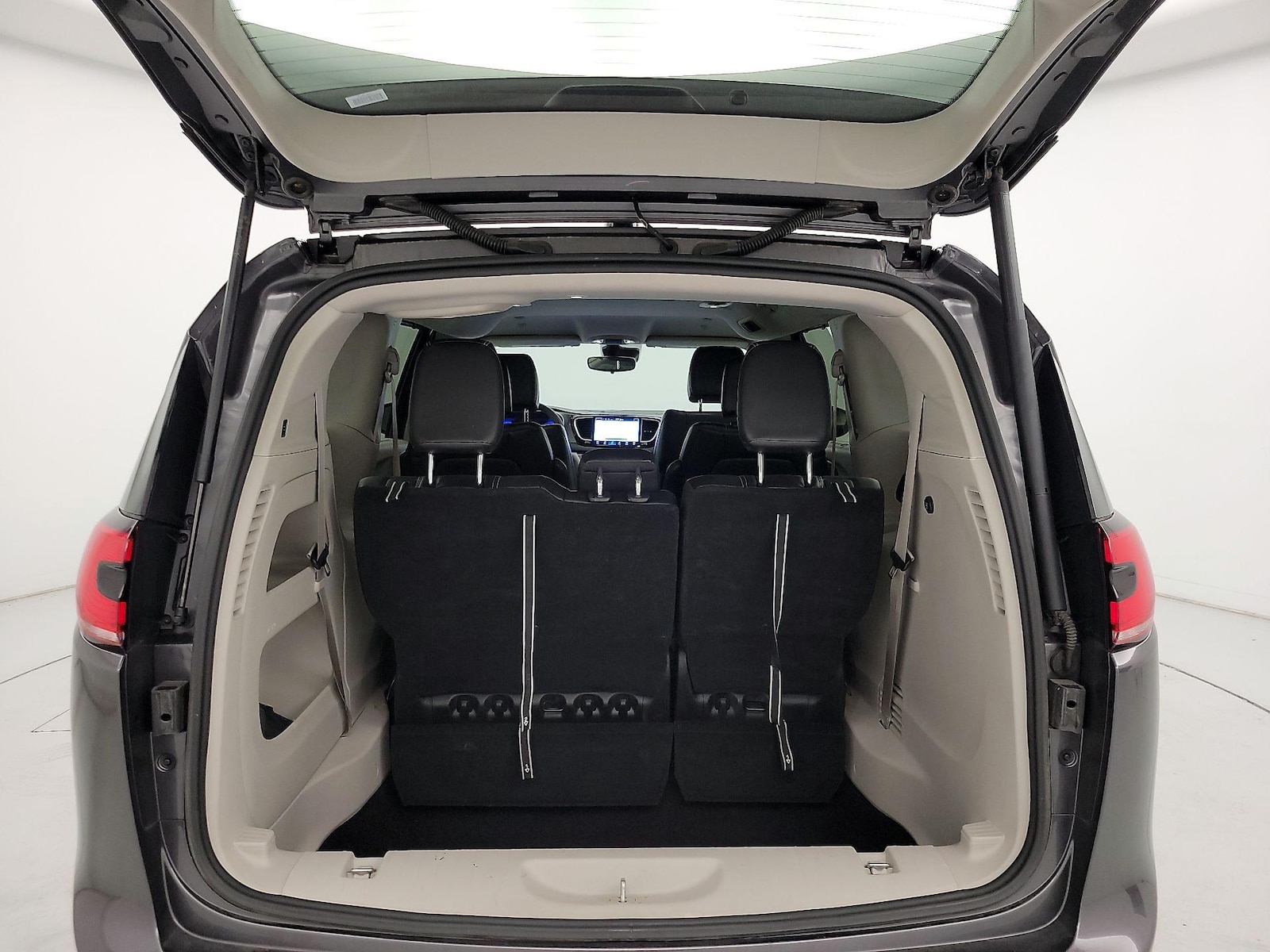 2023 Chrysler Pacifica Touring L - Photo 22