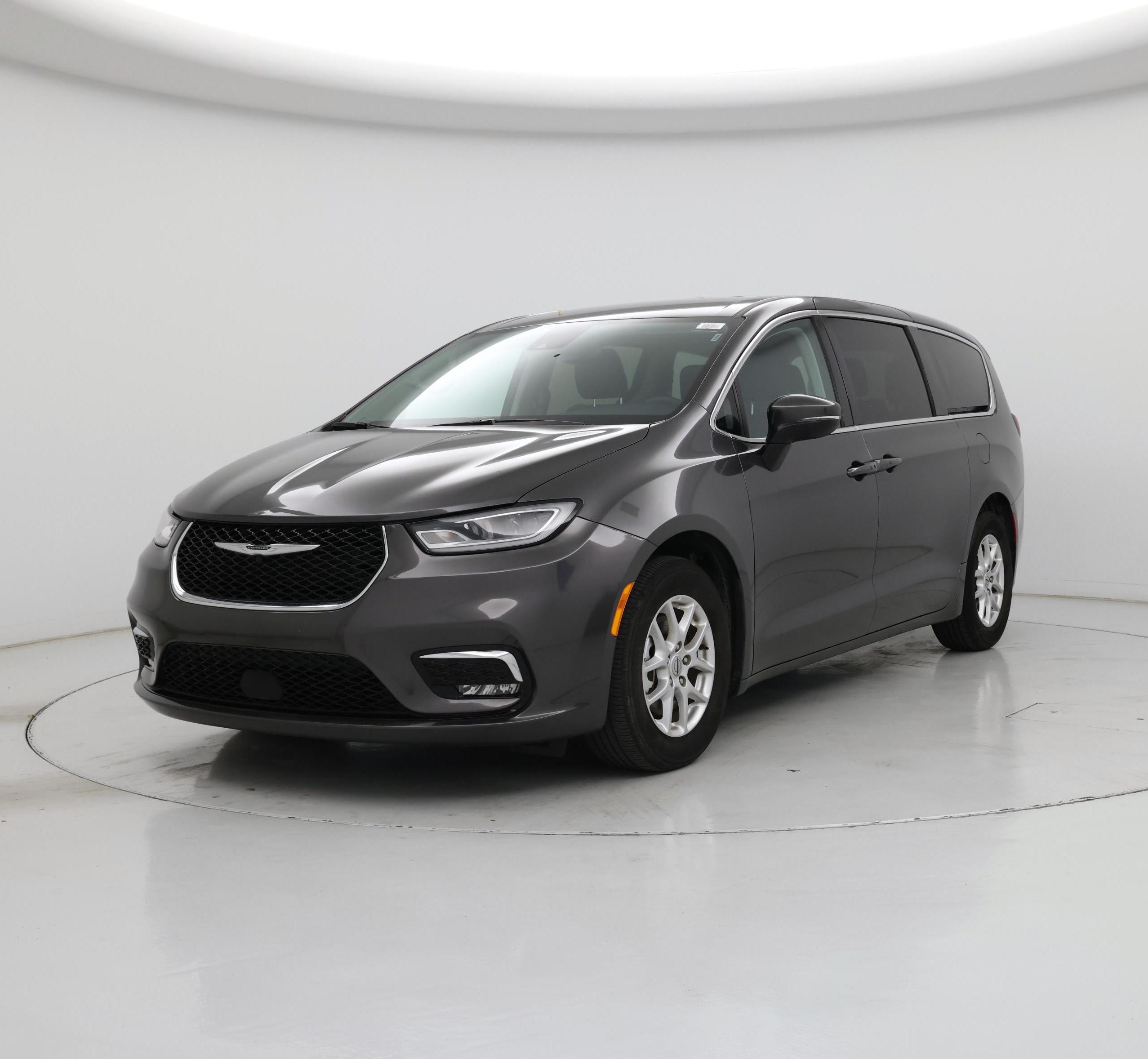 Thumbnail: 2023 Chrysler Pacifica - 4