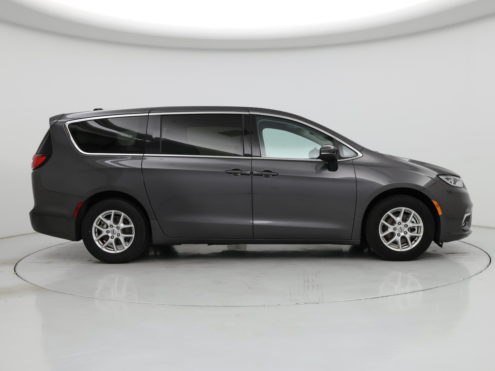 2023 Chrysler Pacifica Touring L - Photo 8