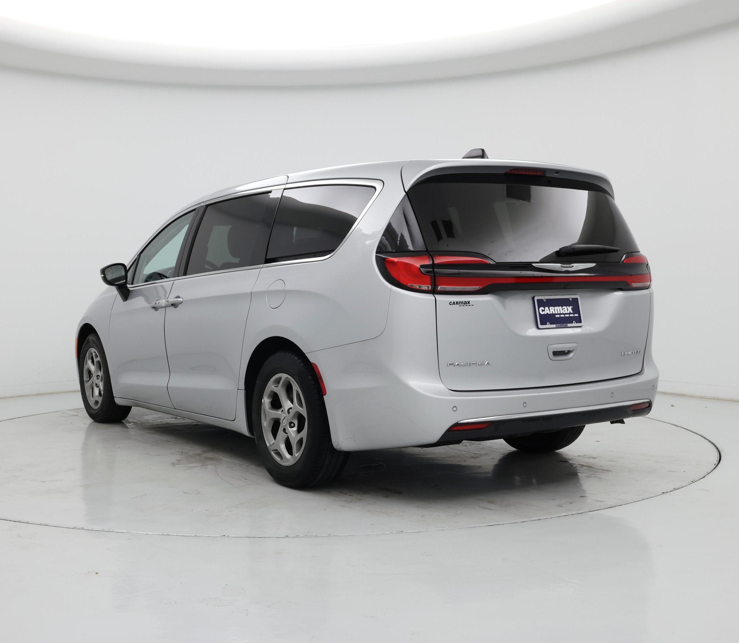 Thumbnail: 2024 Chrysler Pacifica - 2
