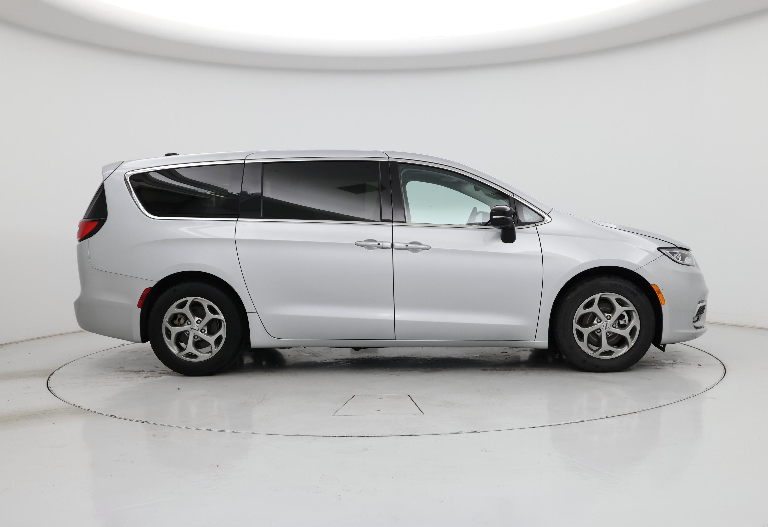 Thumbnail: 2024 Chrysler Pacifica - 7
