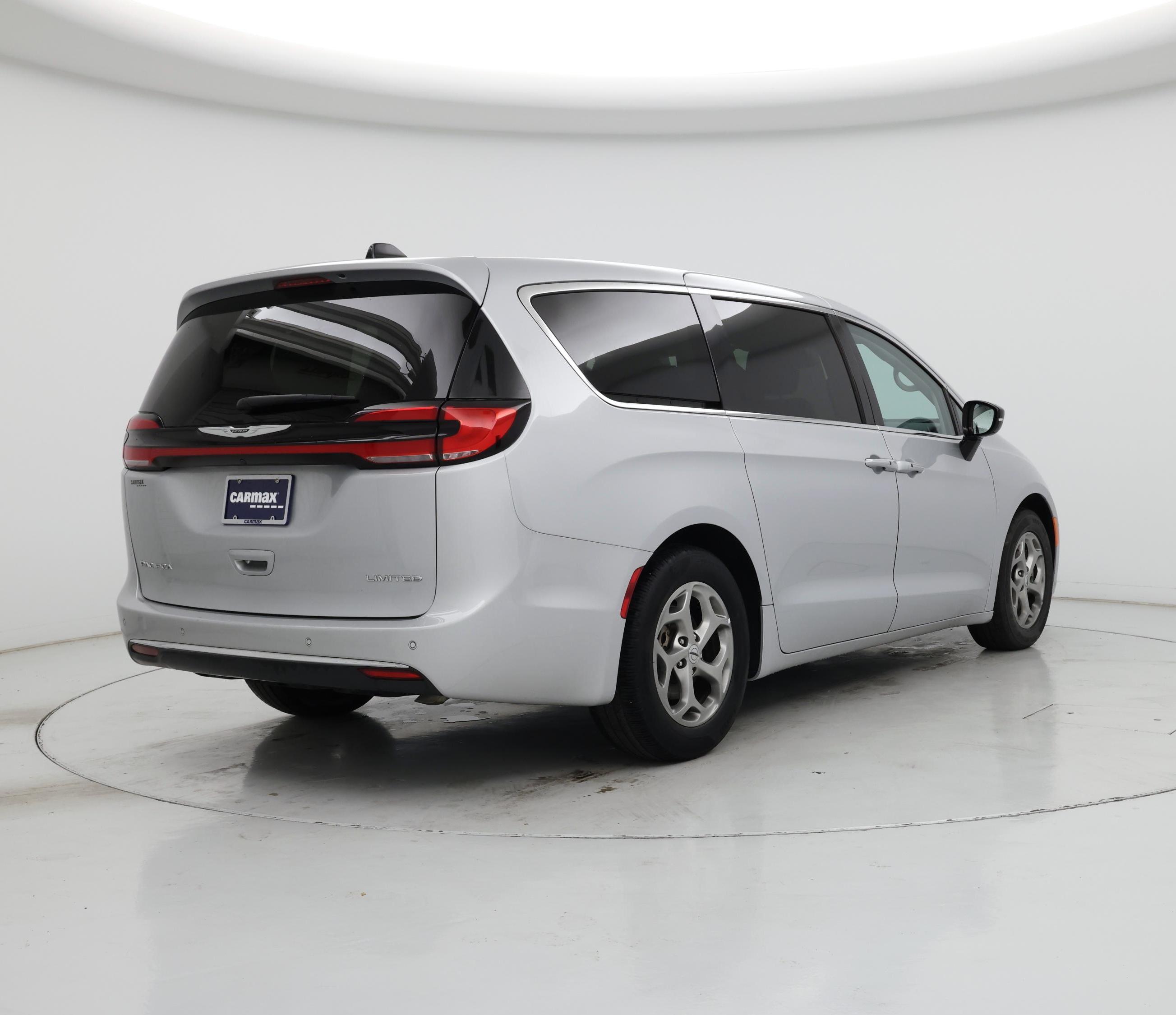 Thumbnail: 2024 Chrysler Pacifica - 8