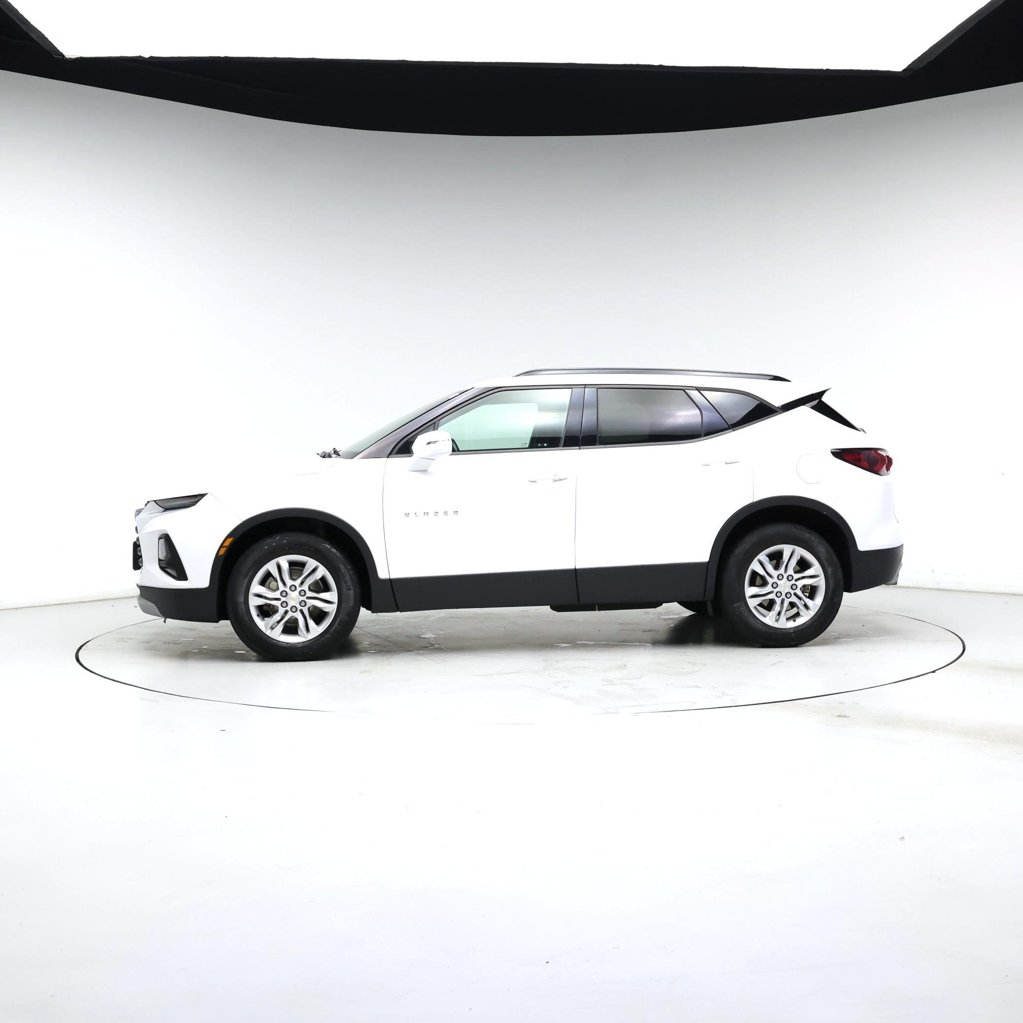 Thumbnail: 2019 Chevrolet Blazer - 3