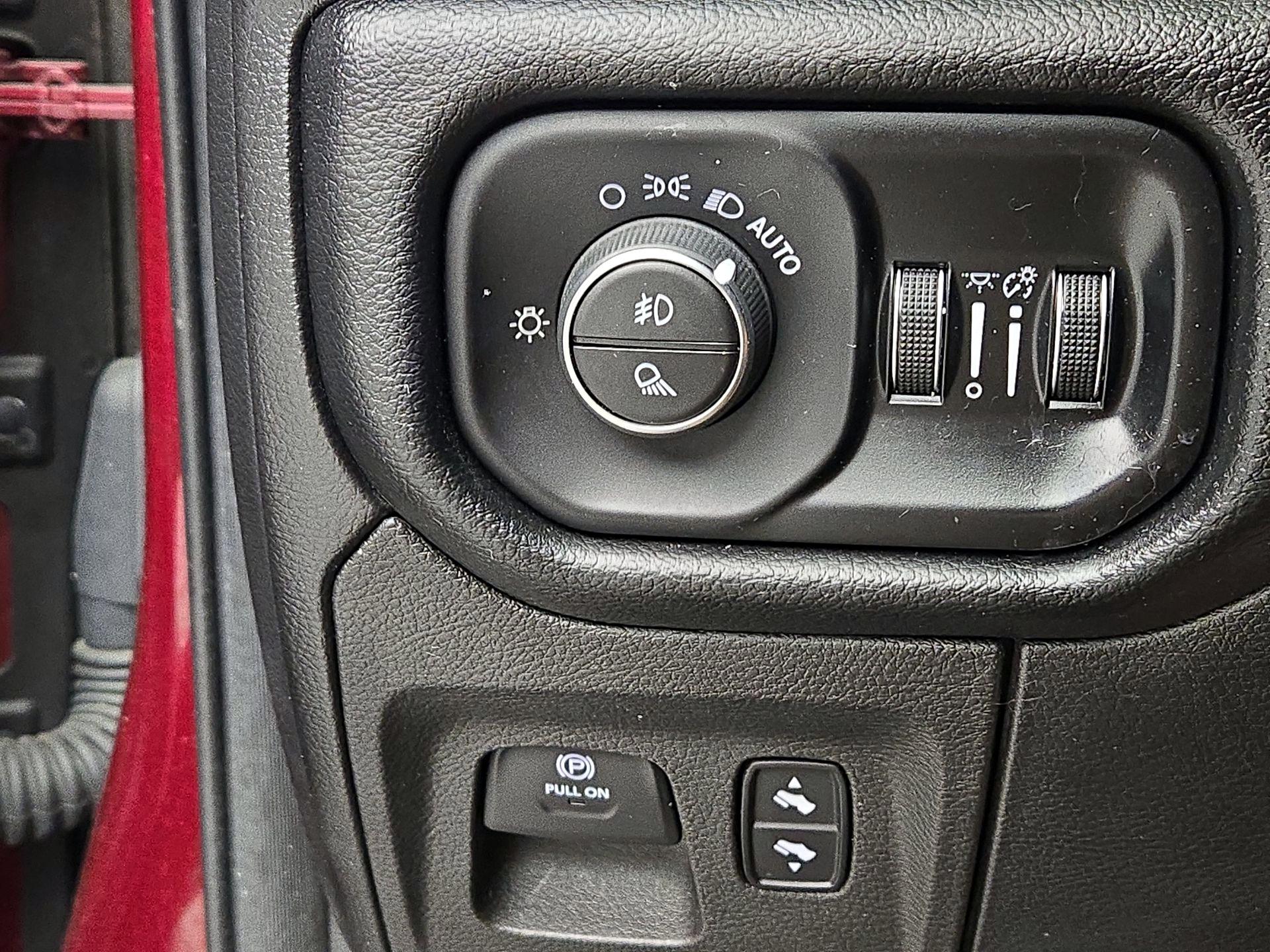 Thumbnail: 2019 RAM 1500 - 13