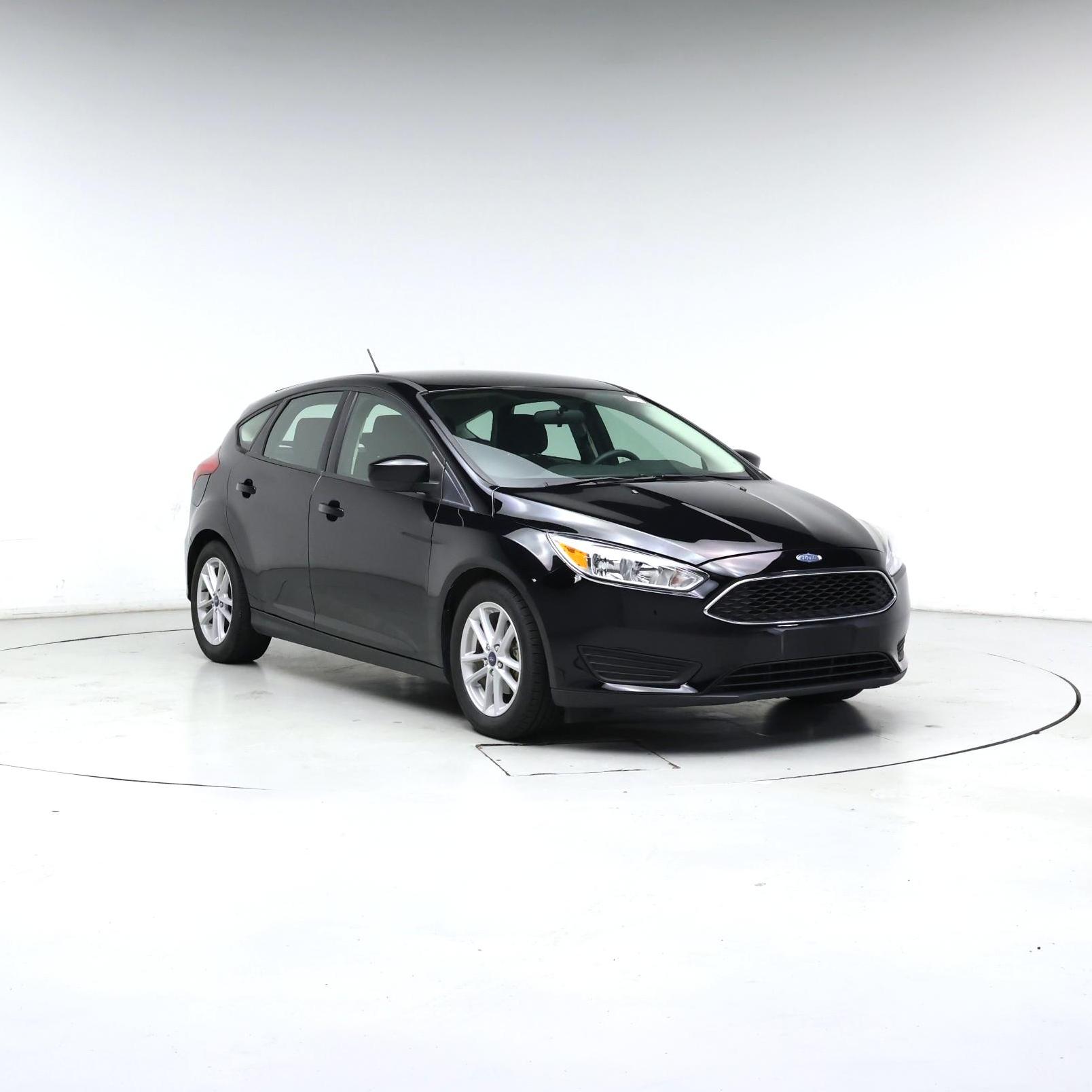 Black 2018 Ford Focus SE Hatchback Hatchback Front-Wheel Drive Automatic