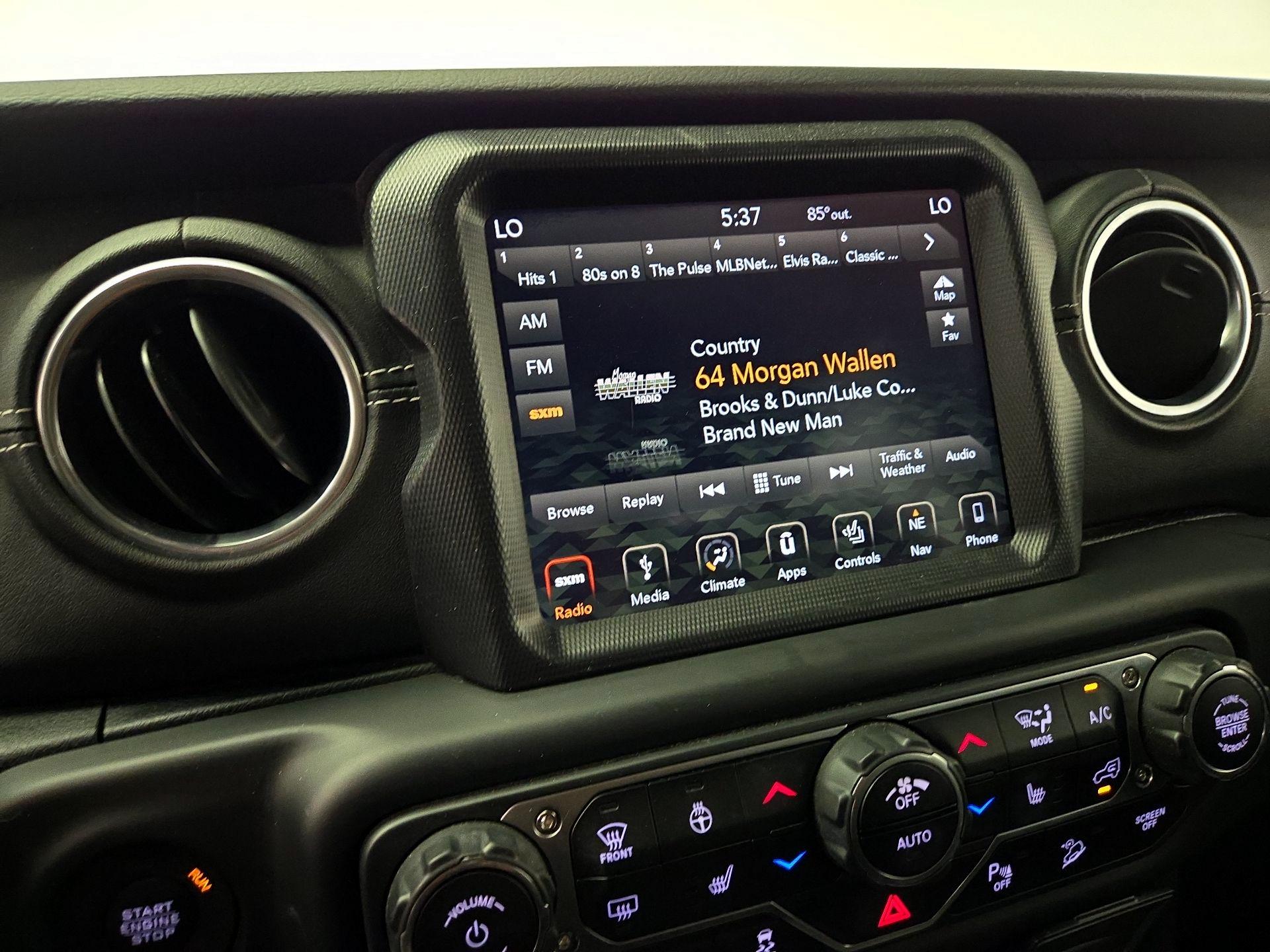 Thumbnail: 2018 Jeep Wrangler - 16