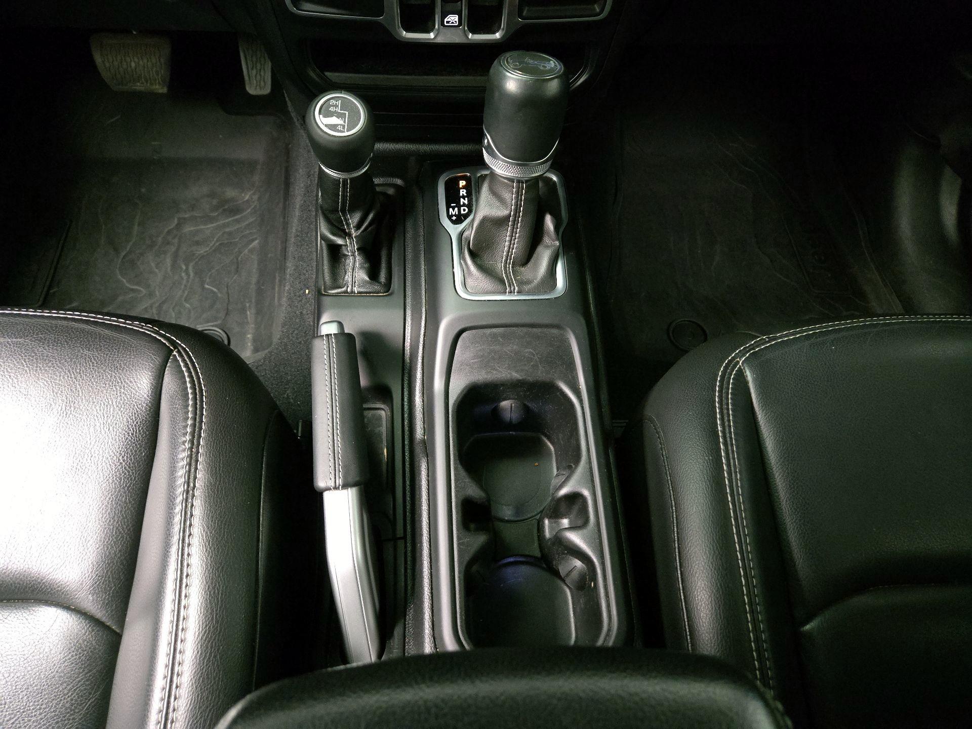 Thumbnail: 2018 Jeep Wrangler - 18