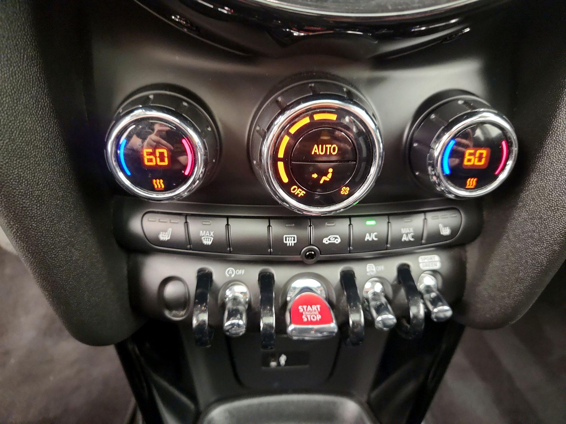 Thumbnail: 2024 MINI Cooper Hardtop - 17