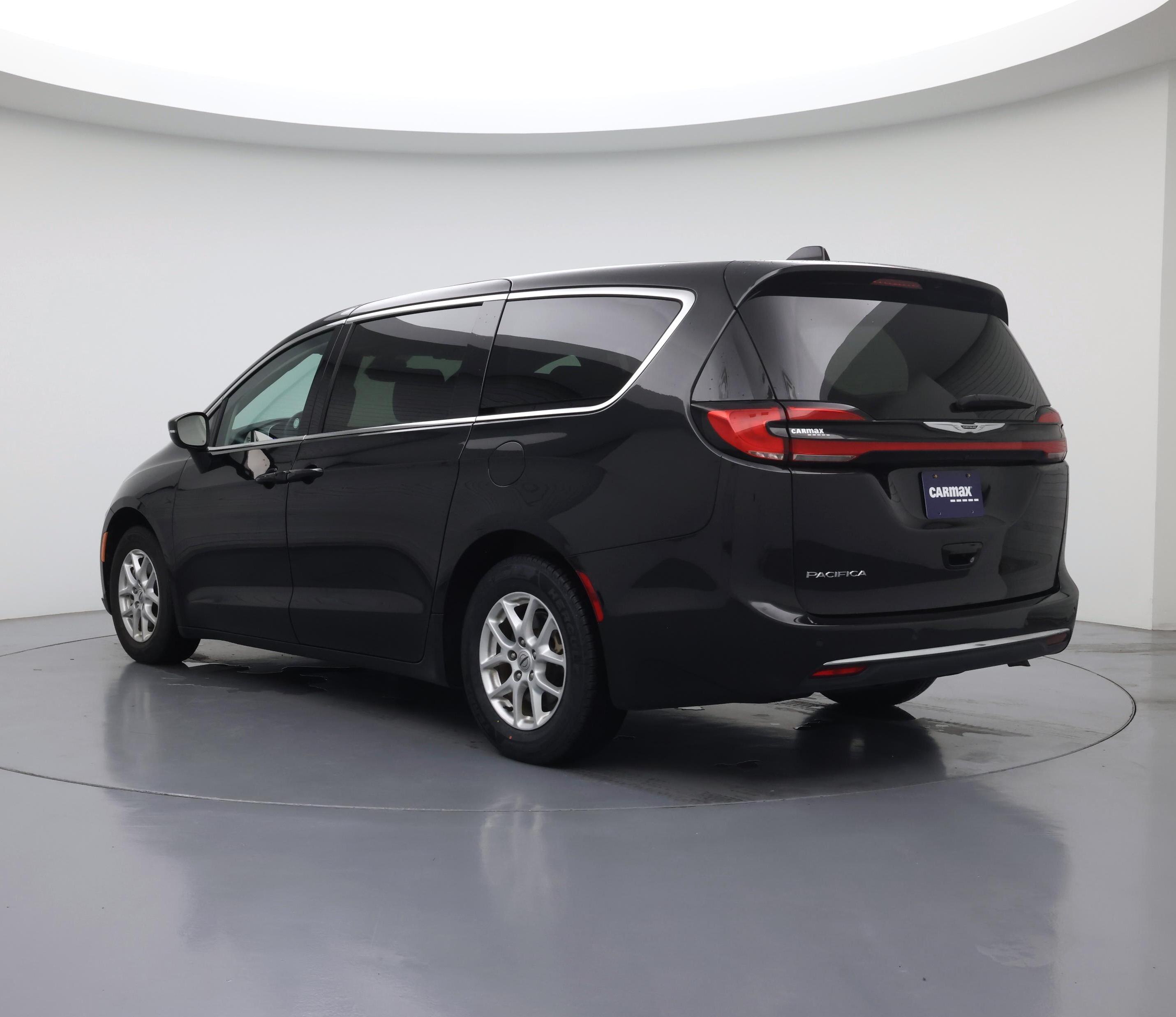 Thumbnail: 2023 Chrysler Pacifica - 2