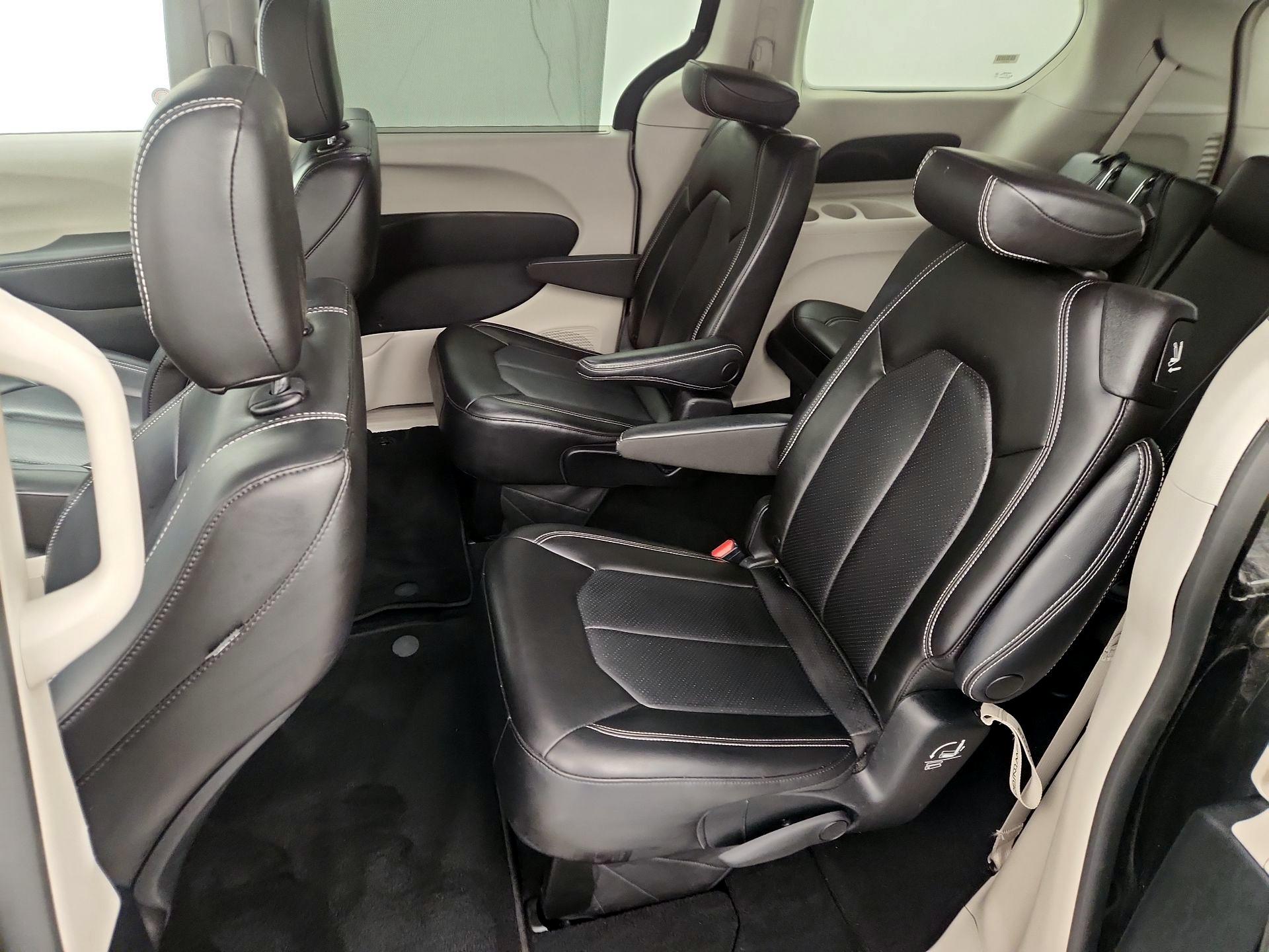 Thumbnail: 2023 Chrysler Pacifica - 19