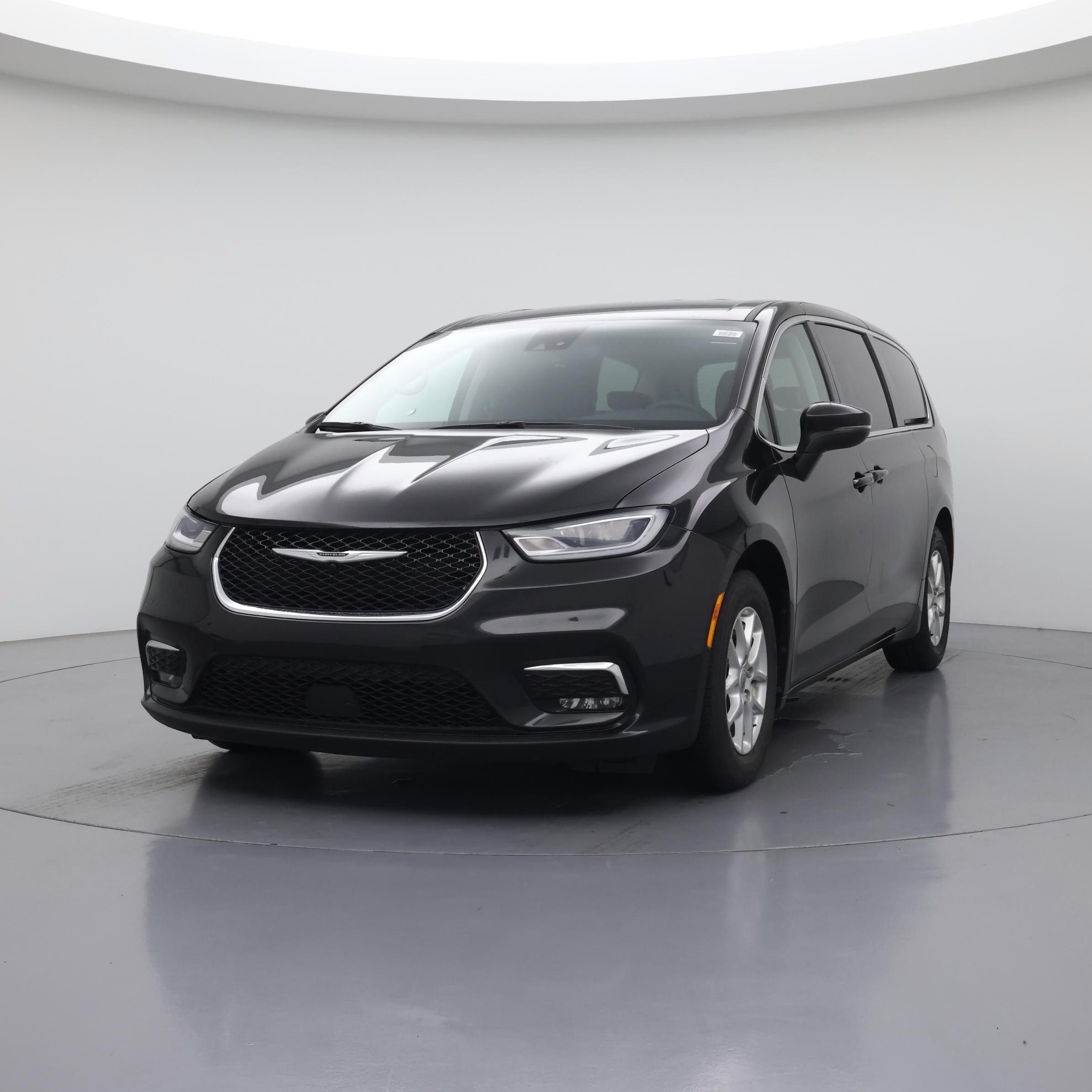 Thumbnail: 2023 Chrysler Pacifica - 4