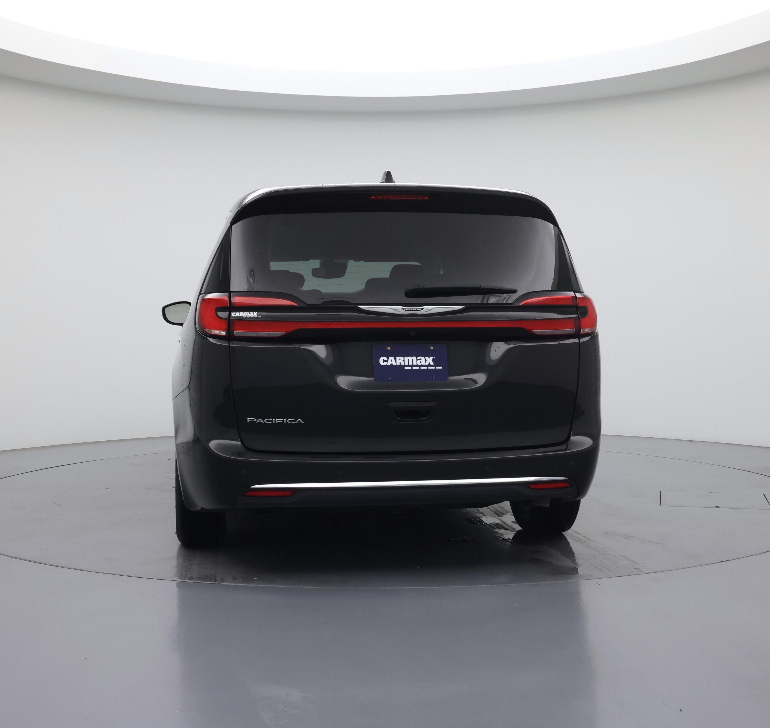 Thumbnail: 2023 Chrysler Pacifica - 6