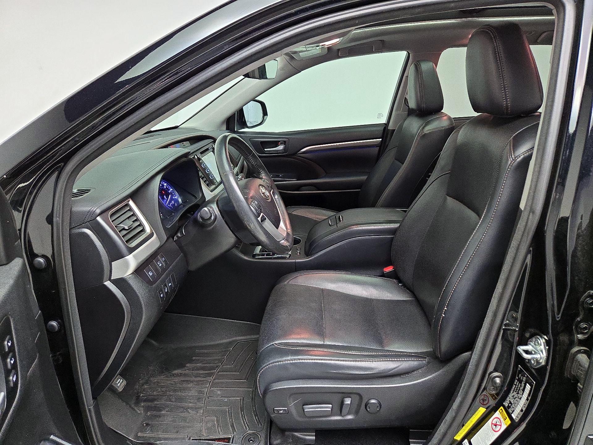 Thumbnail: 2018 Toyota Highlander - 11