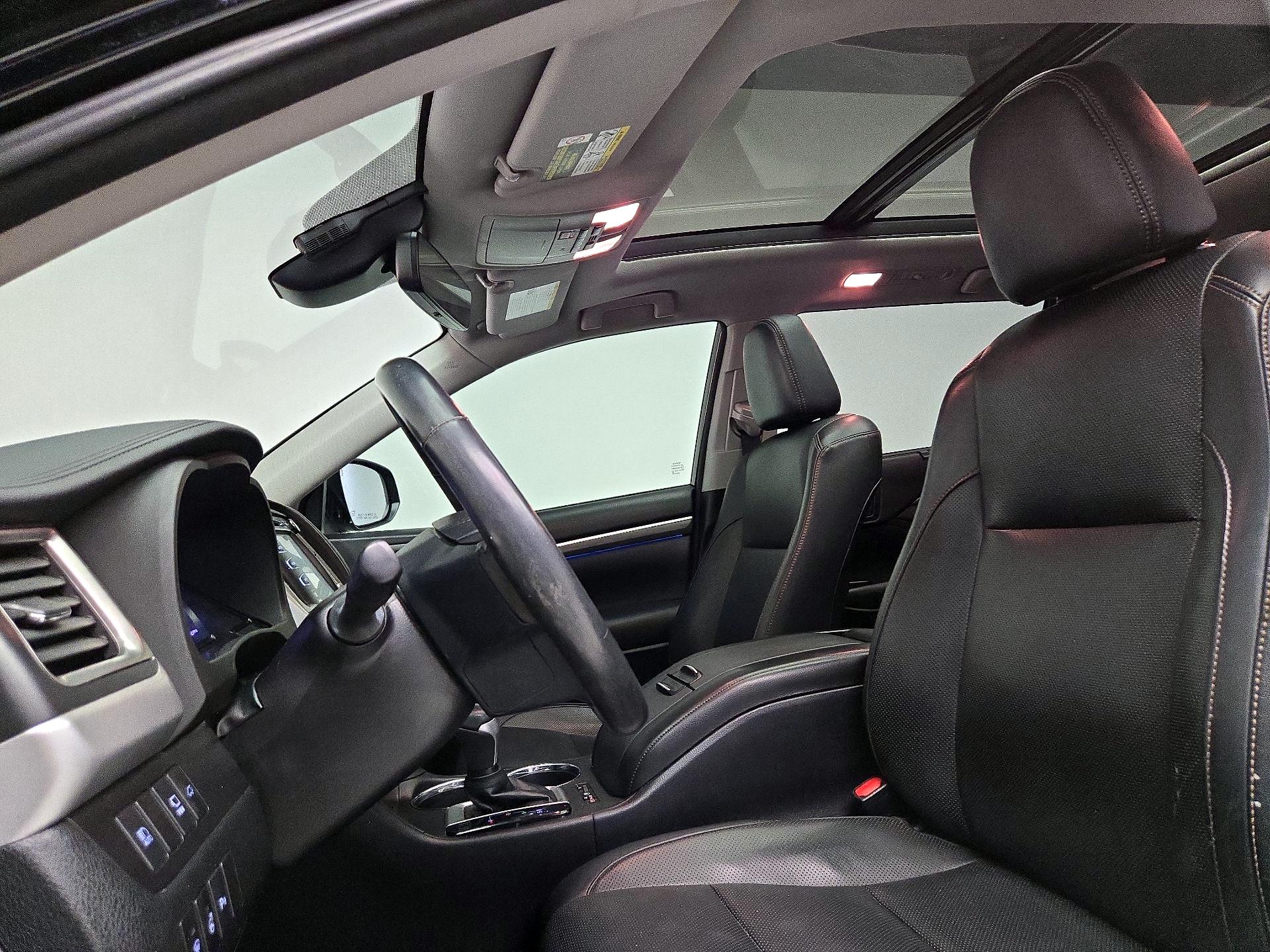 Thumbnail: 2018 Toyota Highlander - 20