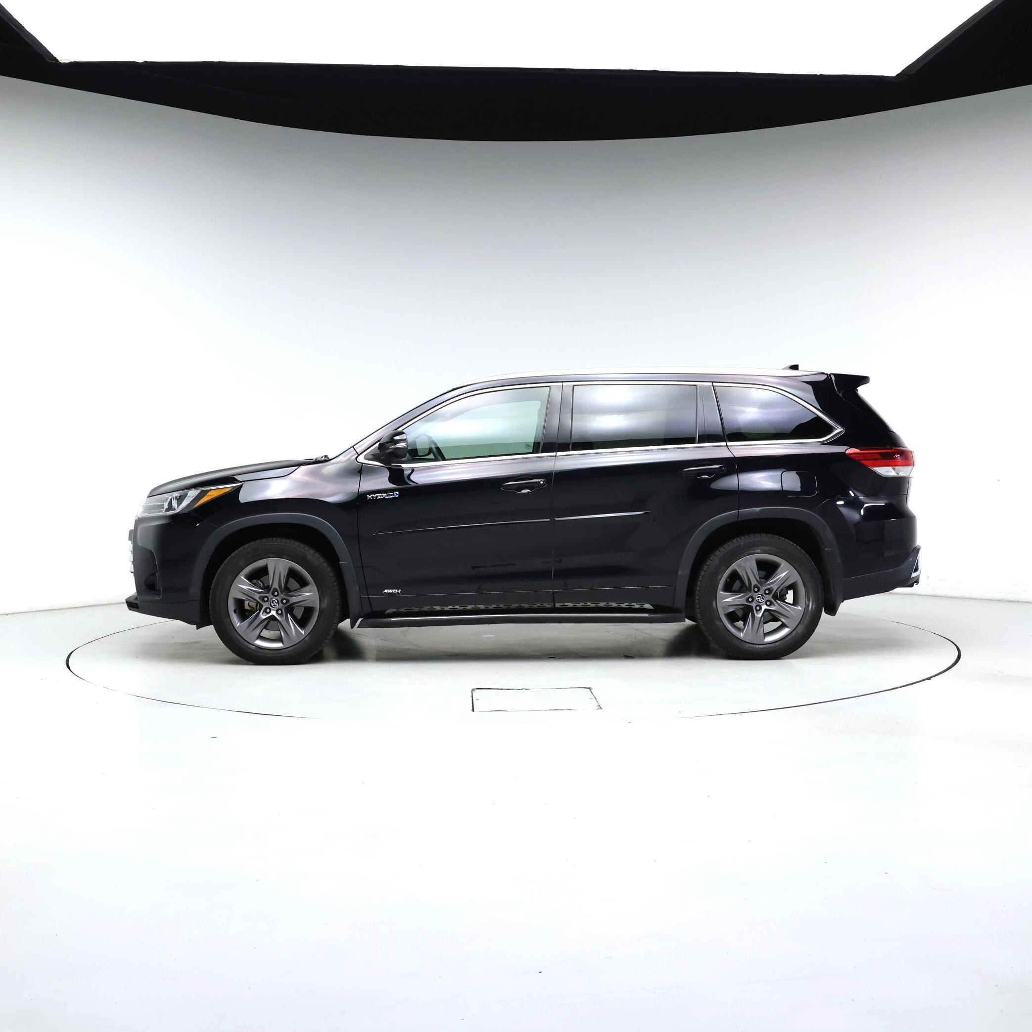 Thumbnail: 2018 Toyota Highlander - 3