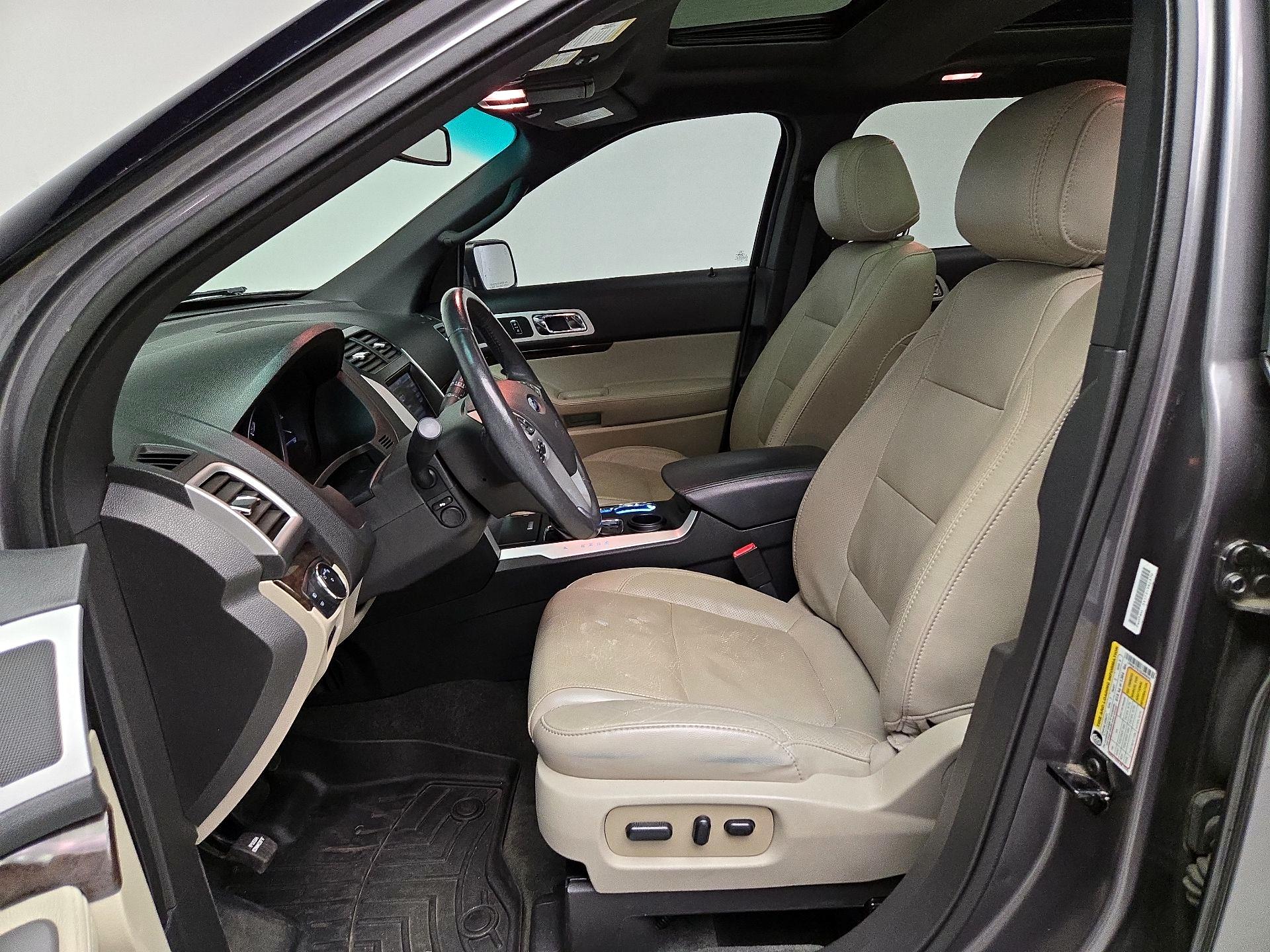 Thumbnail: 2014 Ford Explorer - 11