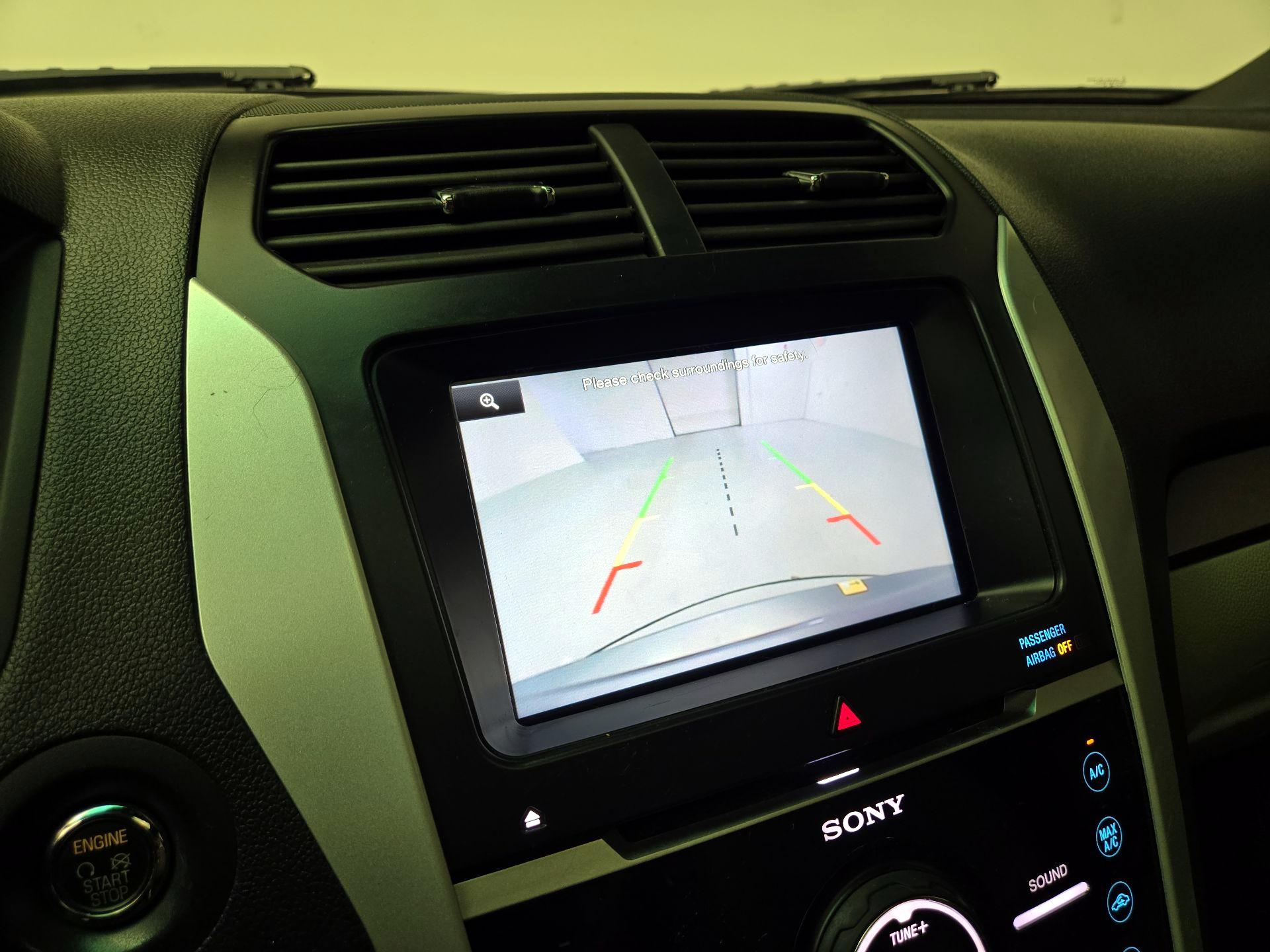 Thumbnail: 2014 Ford Explorer - 15