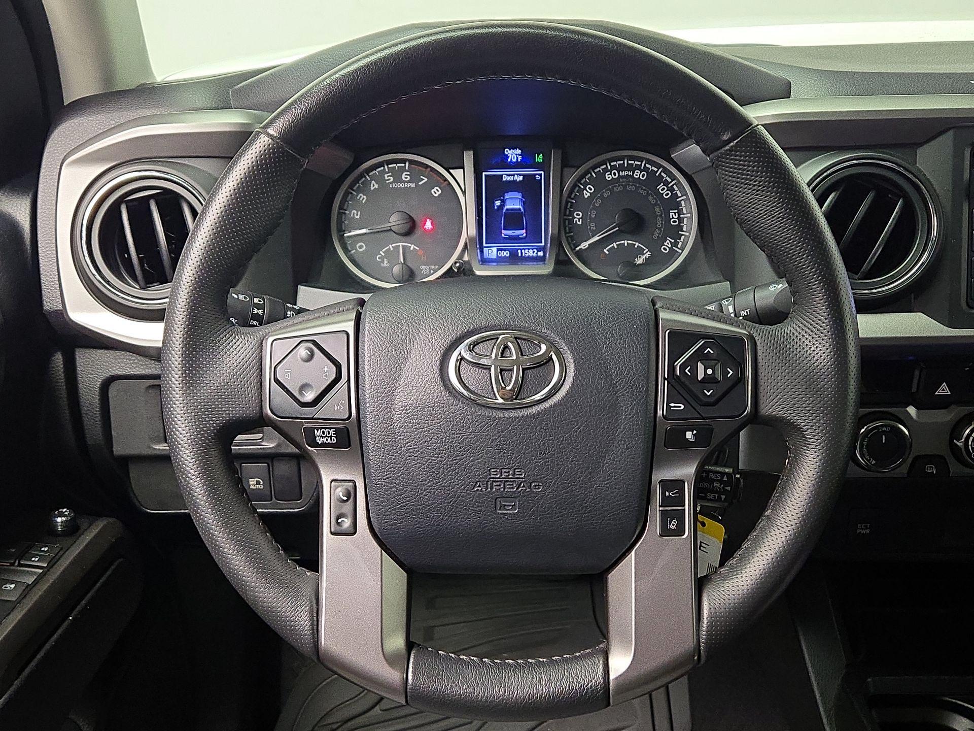 Thumbnail: 2018 Toyota Tacoma - 10