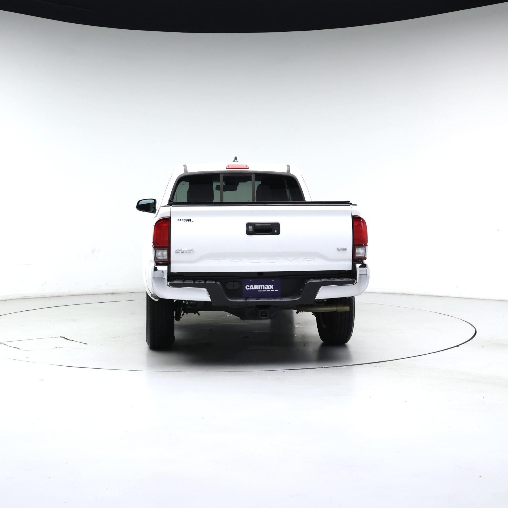 Thumbnail: 2018 Toyota Tacoma - 6