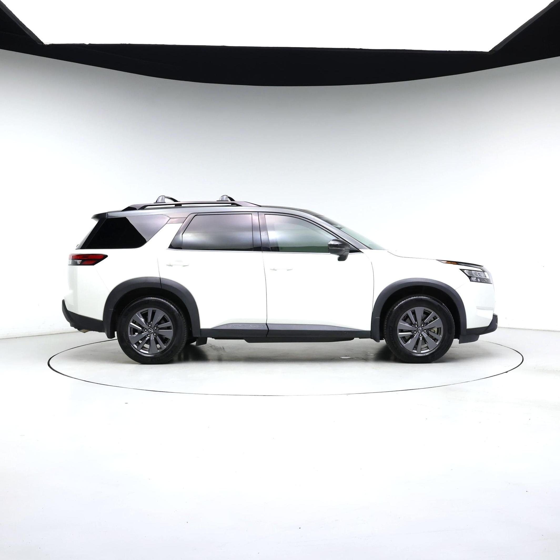 Thumbnail: 2022 Nissan Pathfinder - 7