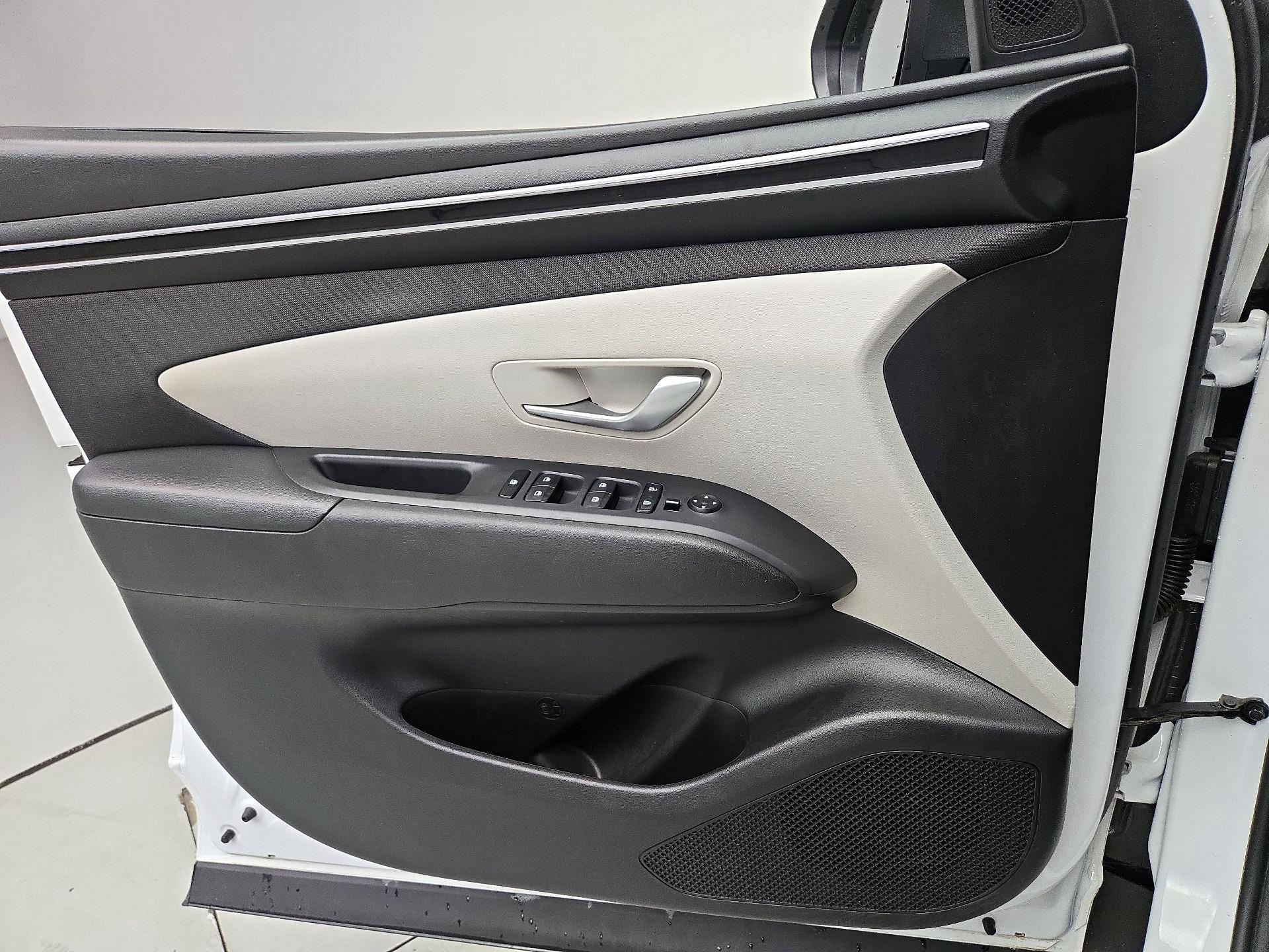 Thumbnail: 2023 Hyundai Tucson - 12