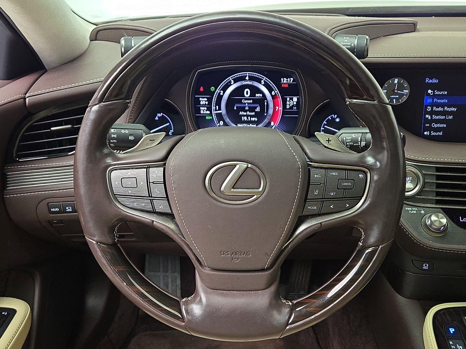 Thumbnail: 2019 Lexus LS - 10