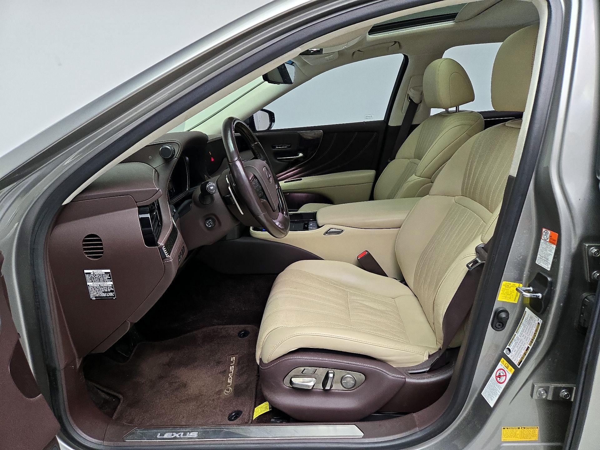 Thumbnail: 2019 Lexus LS - 11