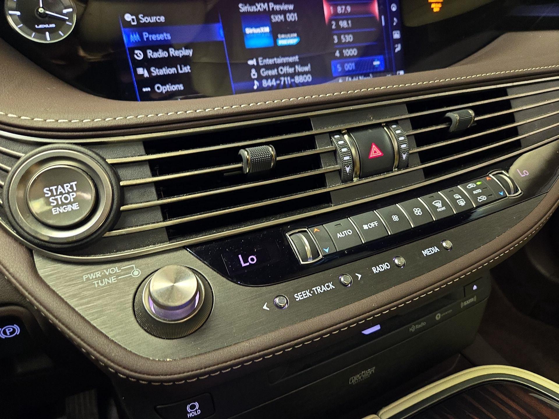 Thumbnail: 2019 Lexus LS - 17