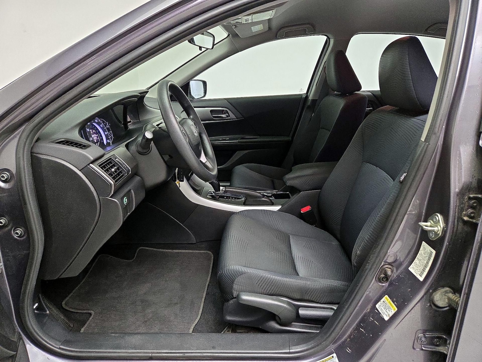 2015 Honda Accord LX - Photo 12