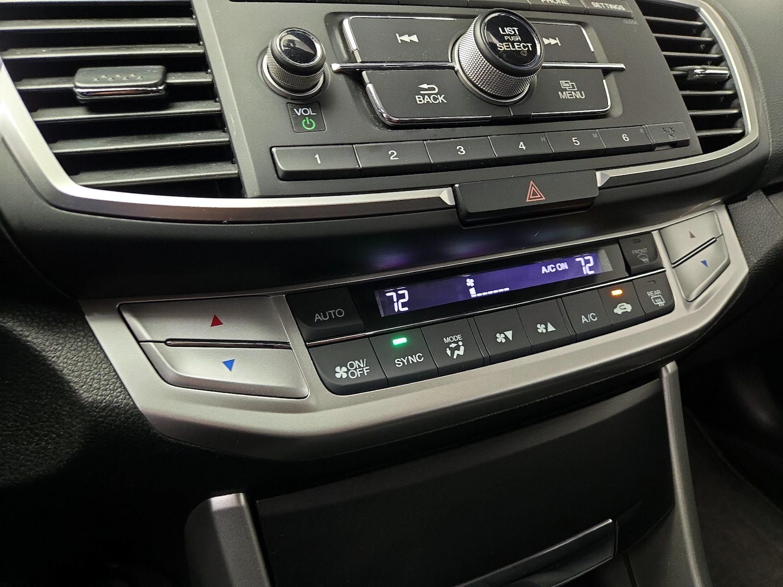 2015 Honda Accord LX - Photo 17