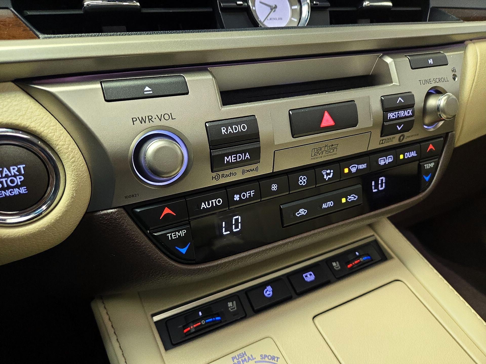 Thumbnail: 2018 Lexus ES - 17