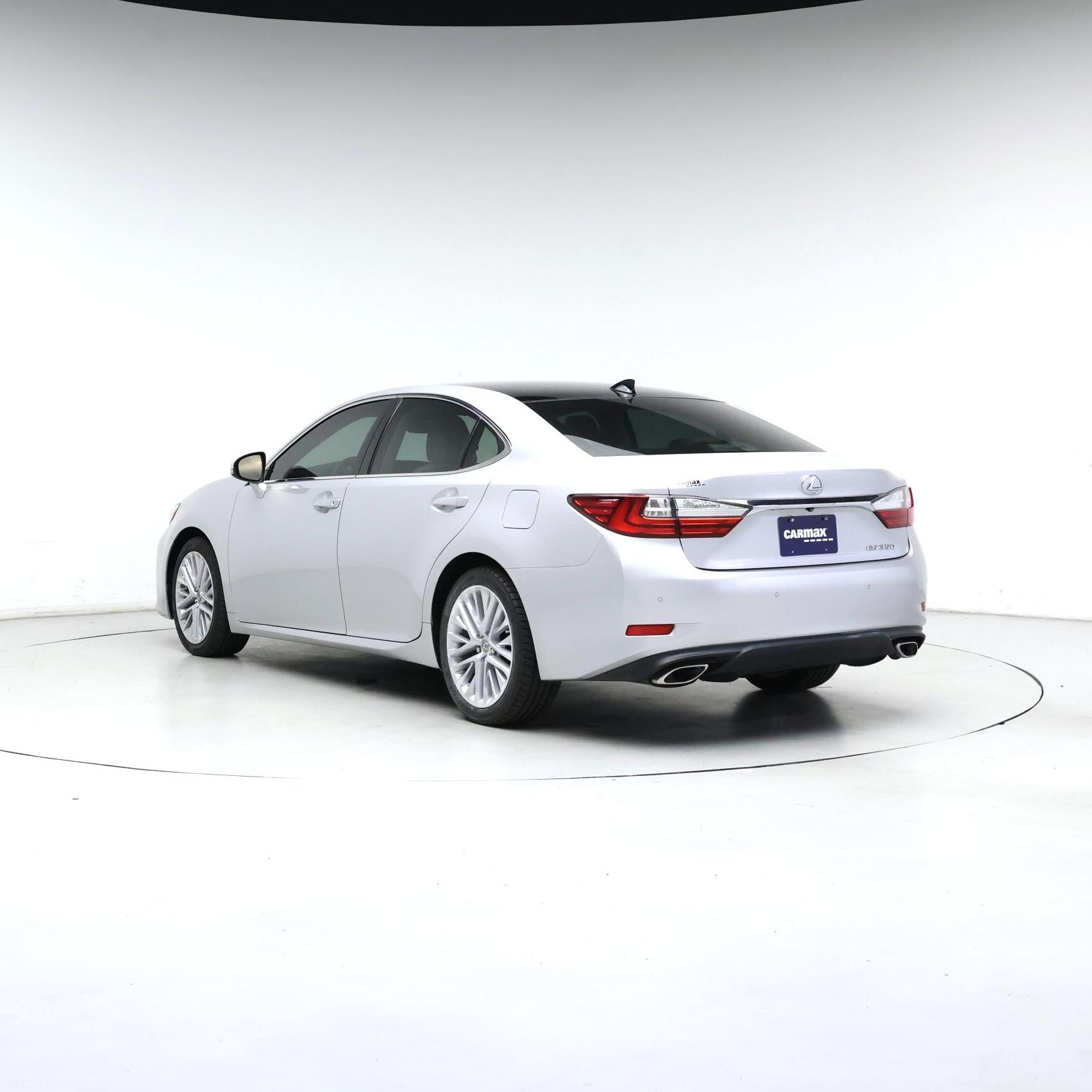 Thumbnail: 2018 Lexus ES - 2
