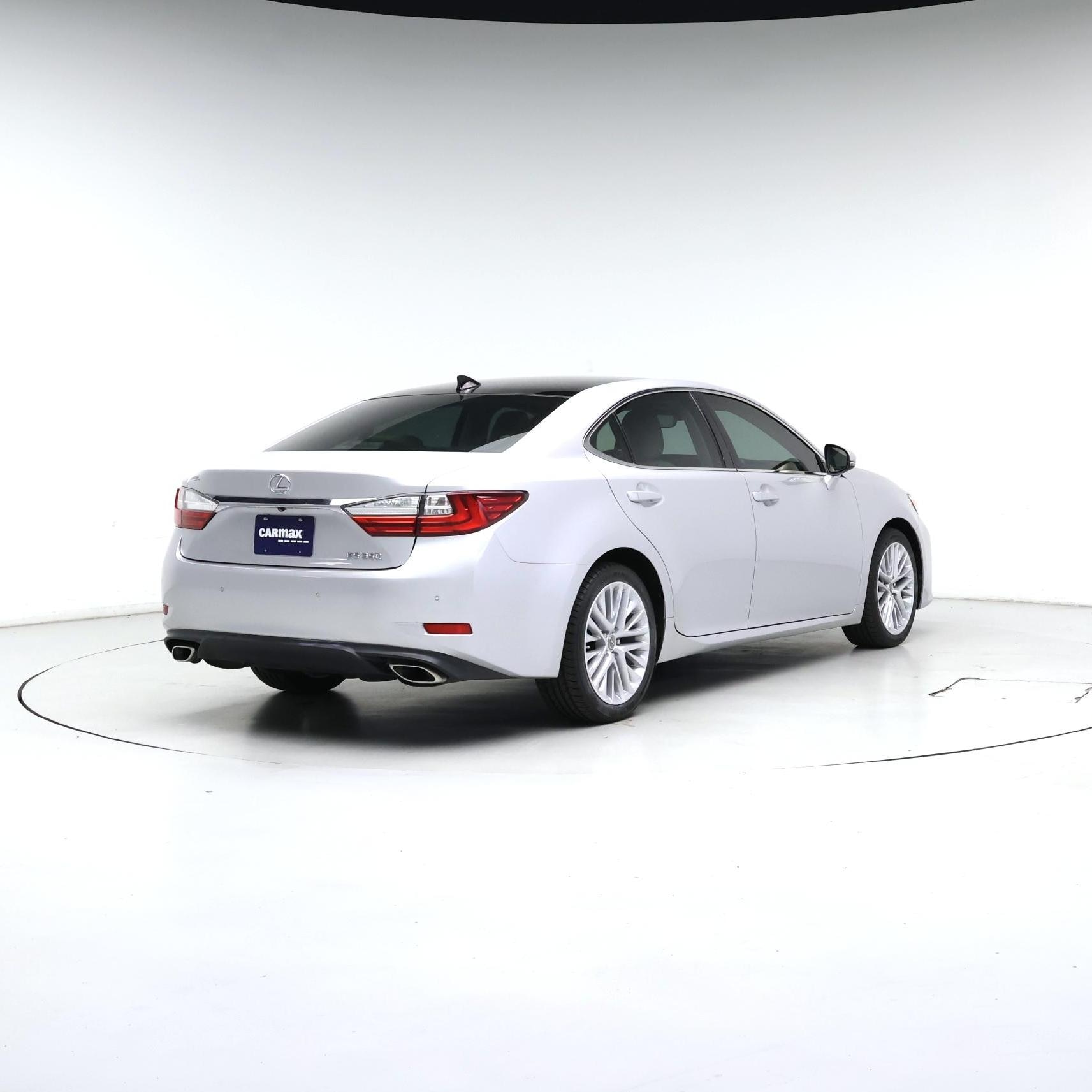 Thumbnail: 2018 Lexus ES - 8