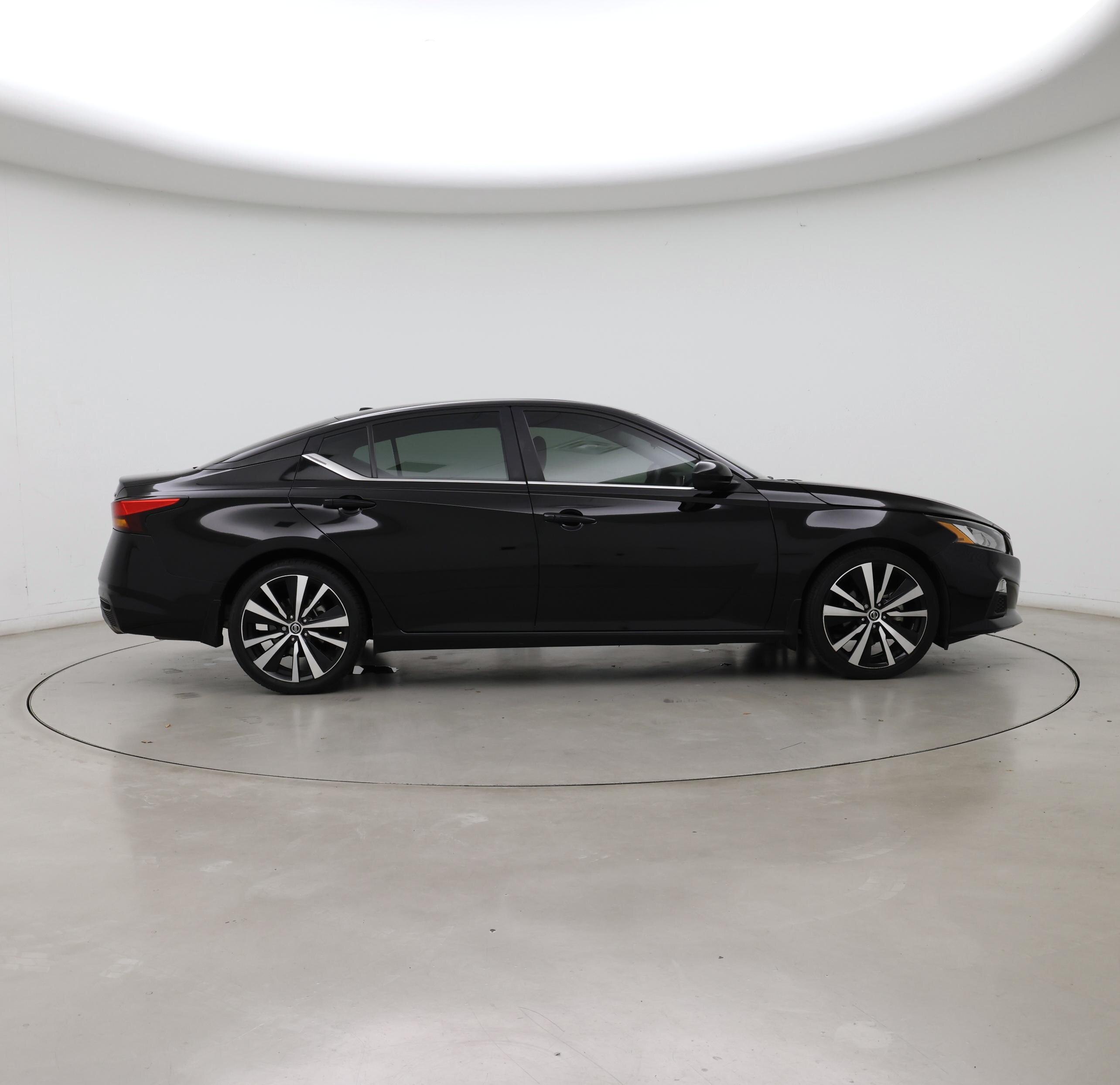 Thumbnail: 2022 Nissan Altima - 7