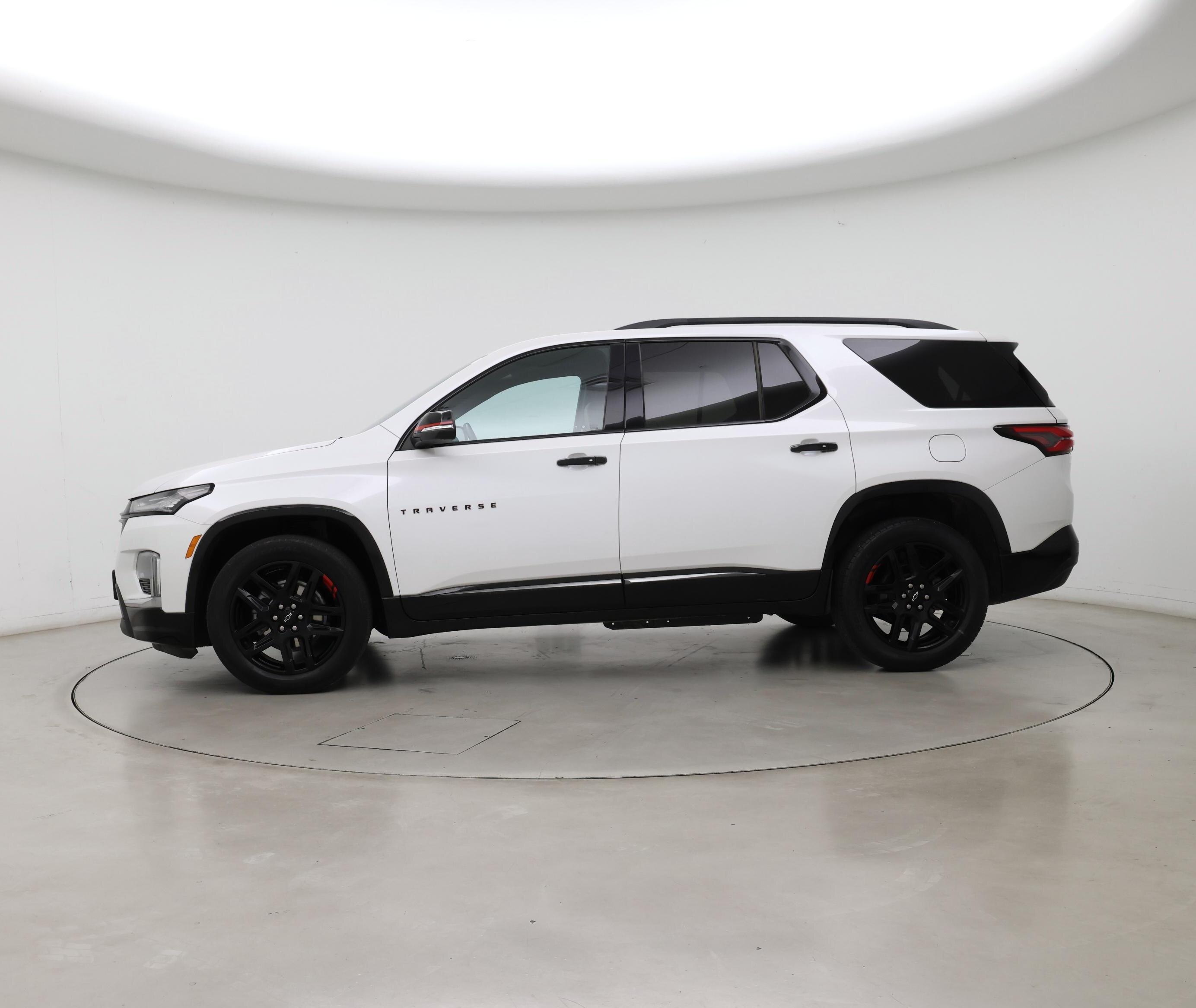 Thumbnail: 2022 Chevrolet Traverse - 3