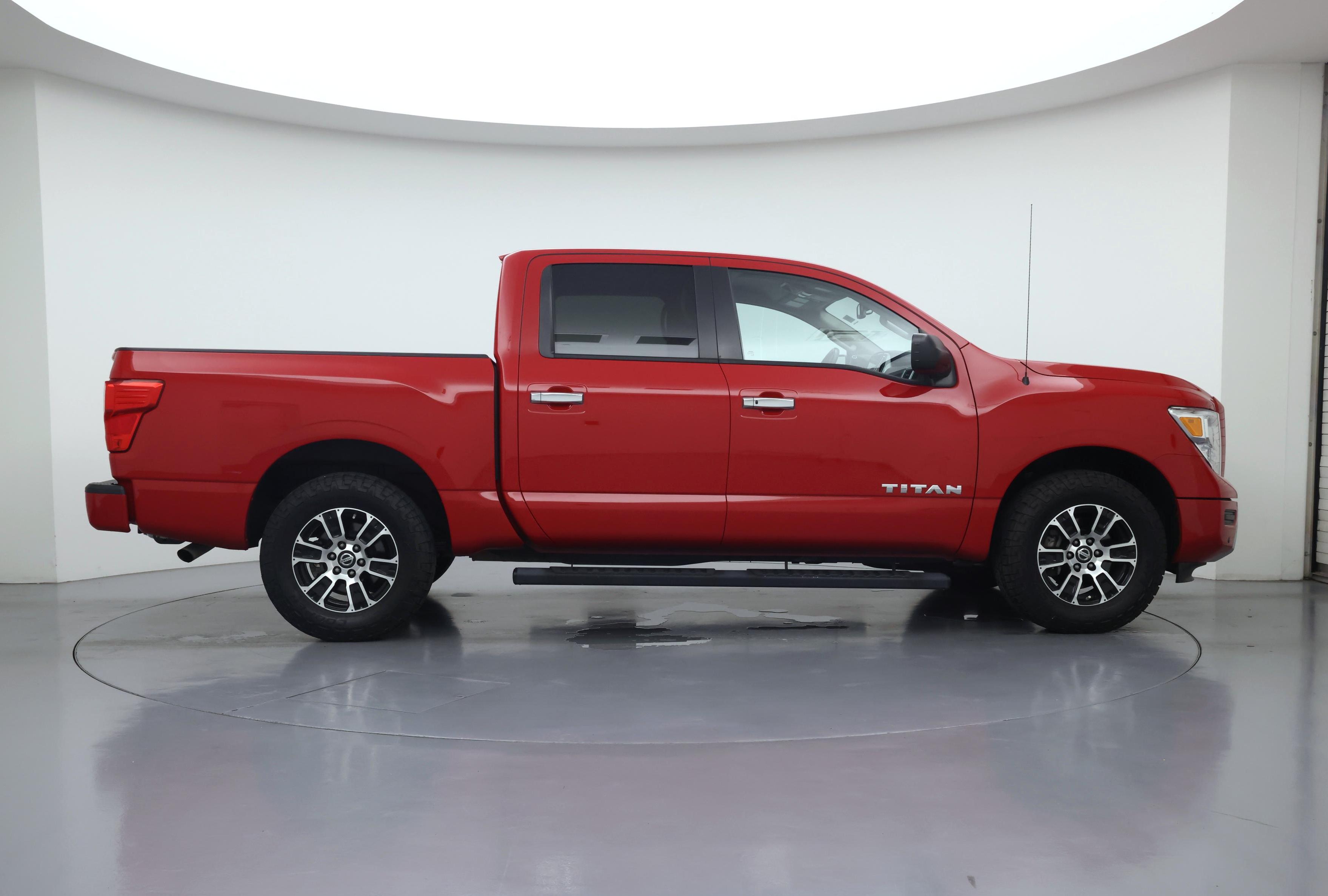 Thumbnail: 2021 Nissan Titan - 7