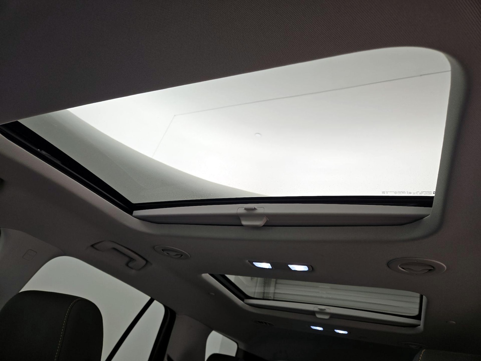 Sunroof(s) & Skylight(s)