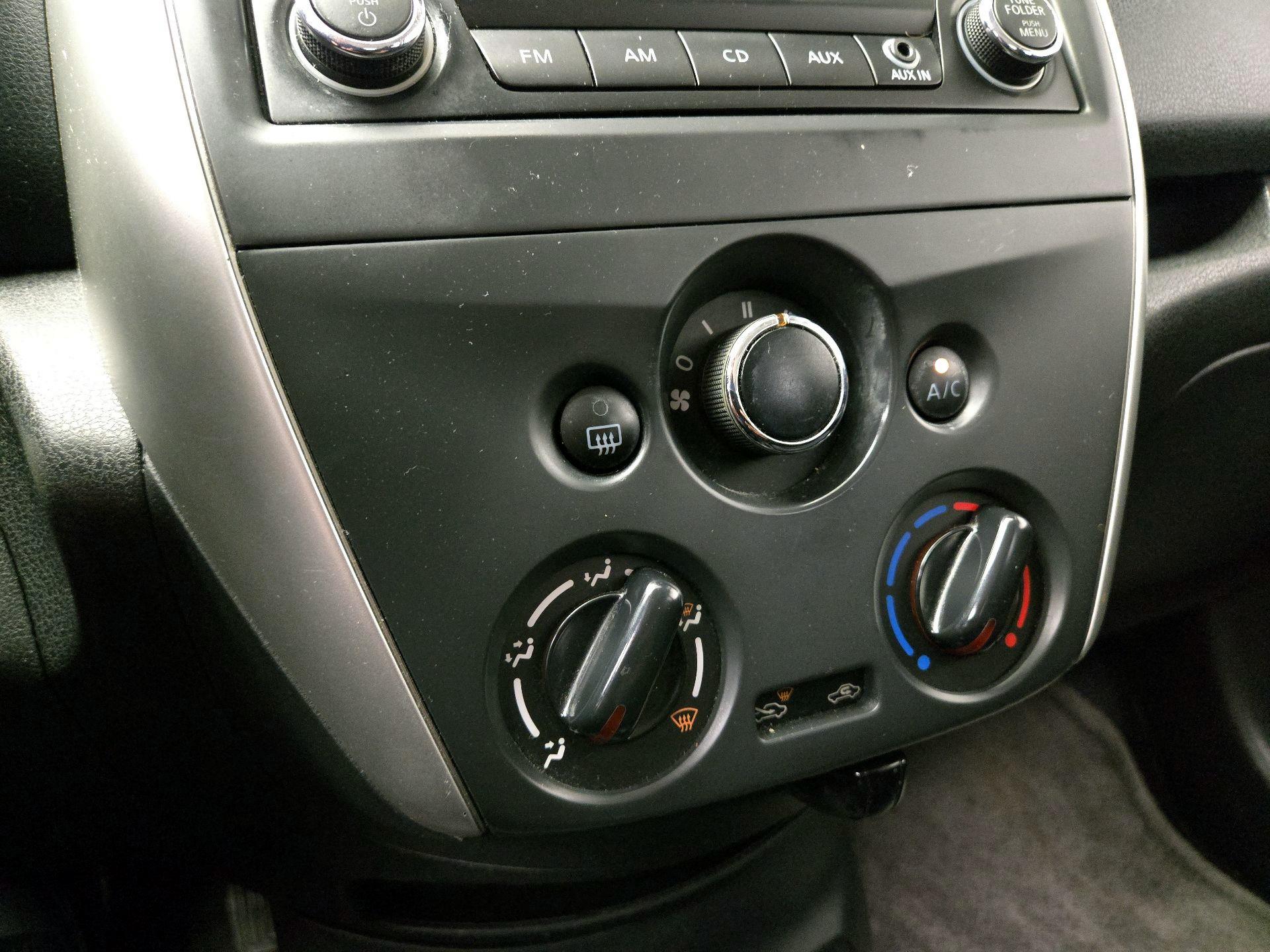 Thumbnail: 2015 Nissan Versa Note - 15